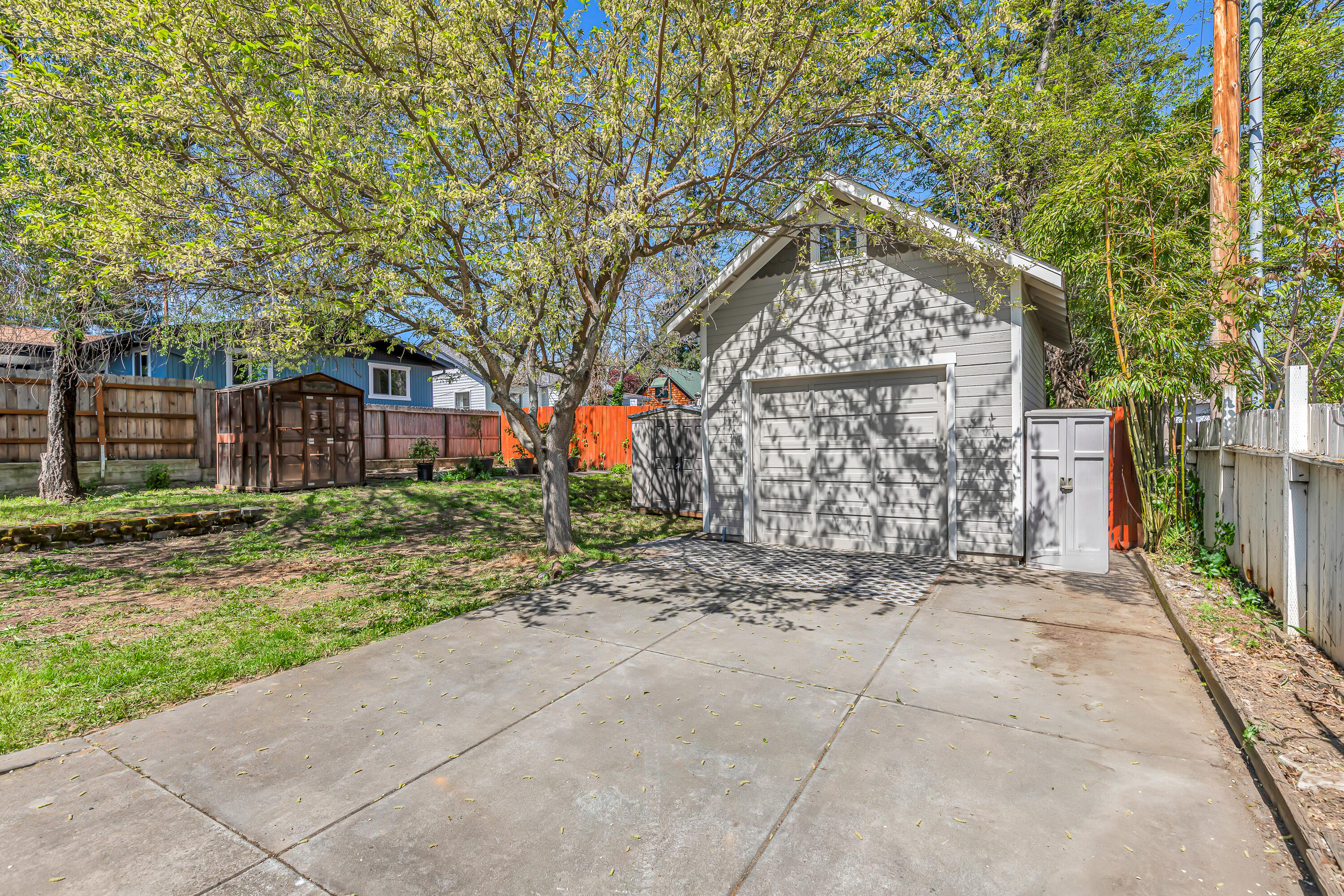 108 W 4'th Street