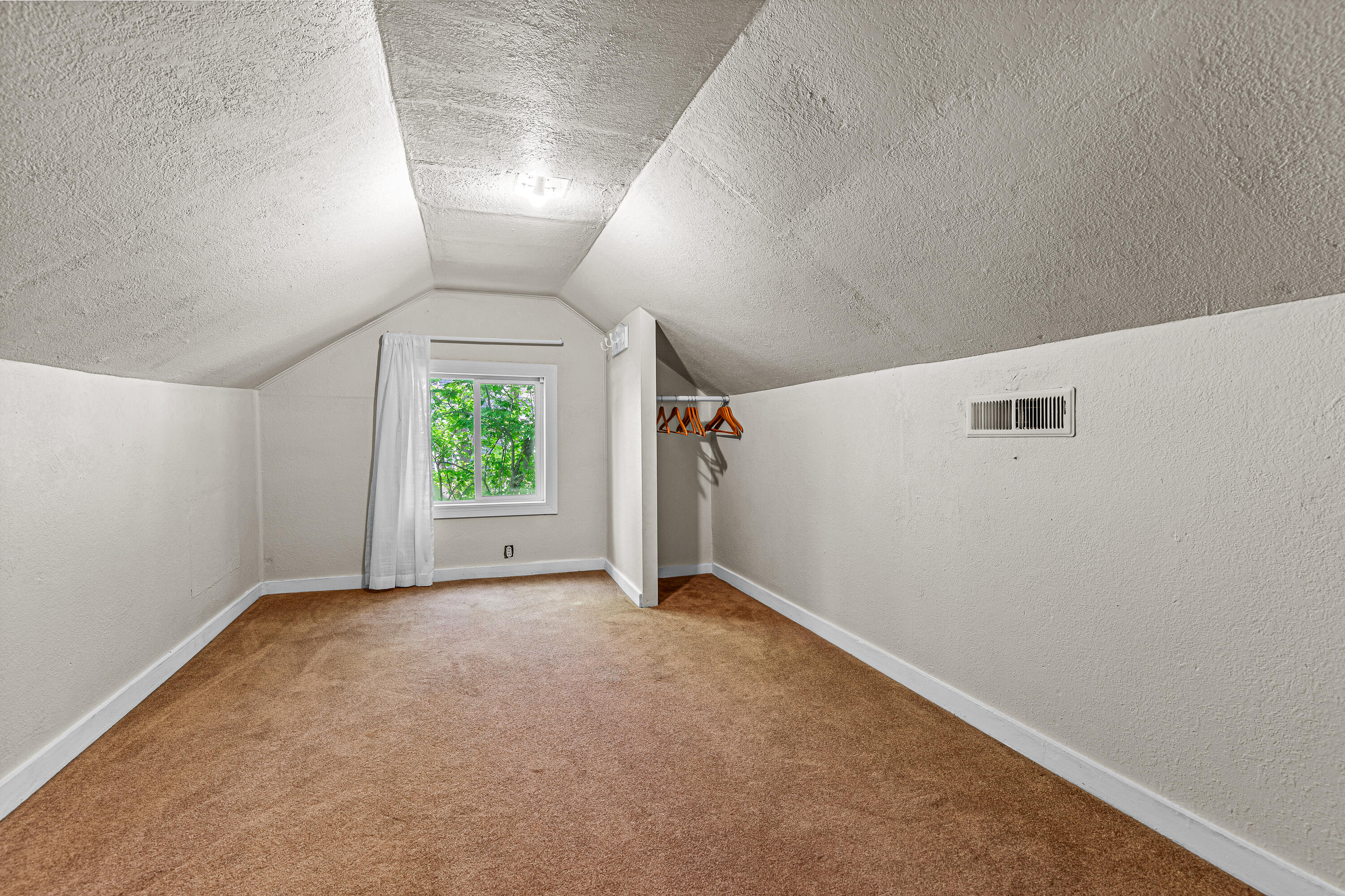 108 W 4'th Street