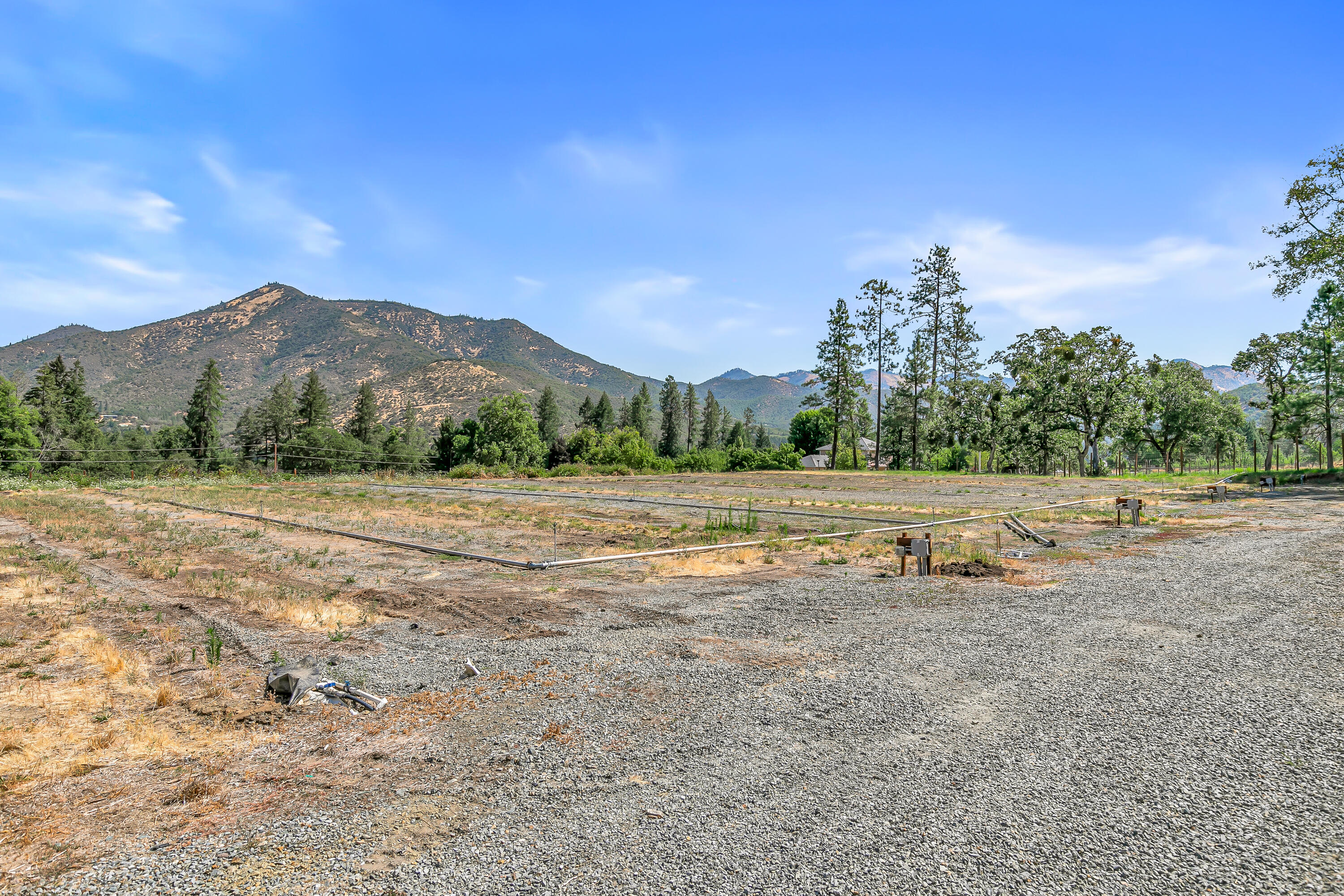 17600 Highway 238