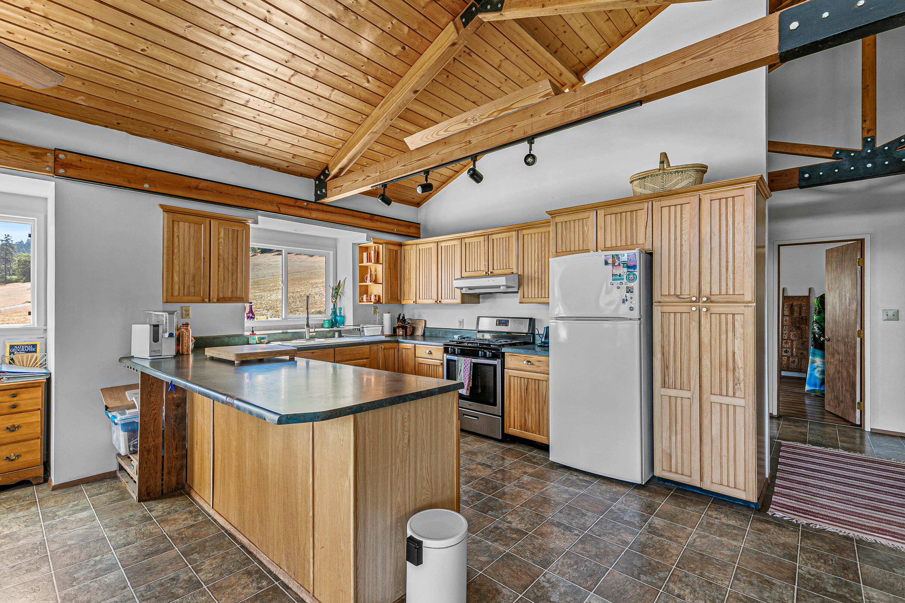 17600 Highway 238