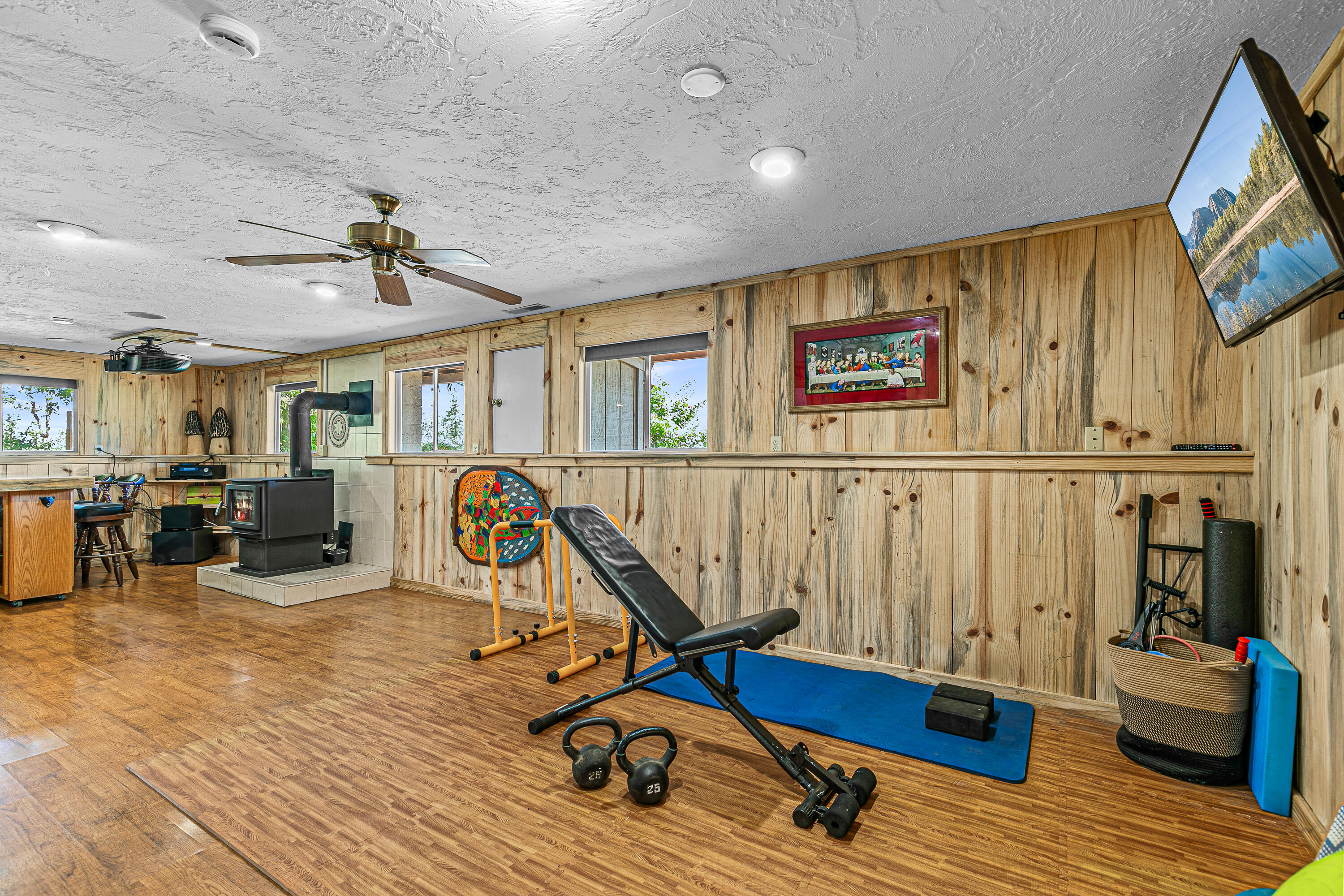 17600 Highway 238