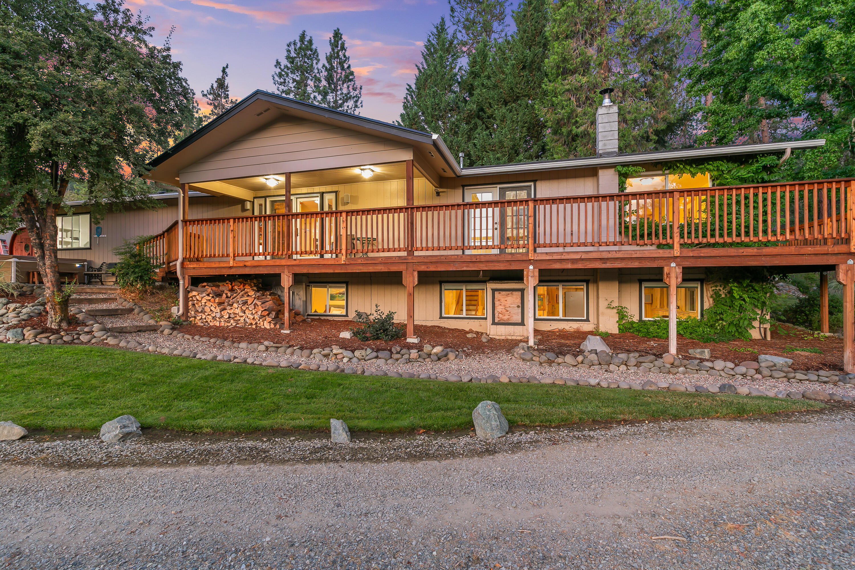 17600 Highway 238