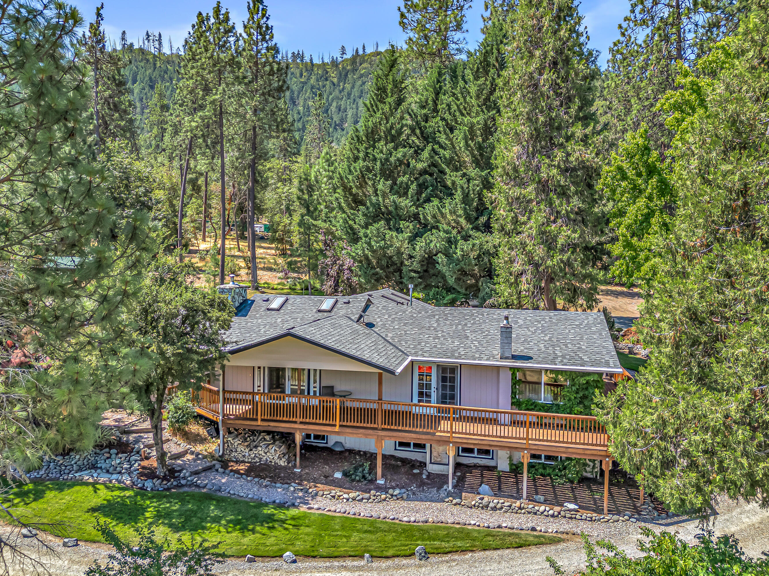 17600 Highway 238