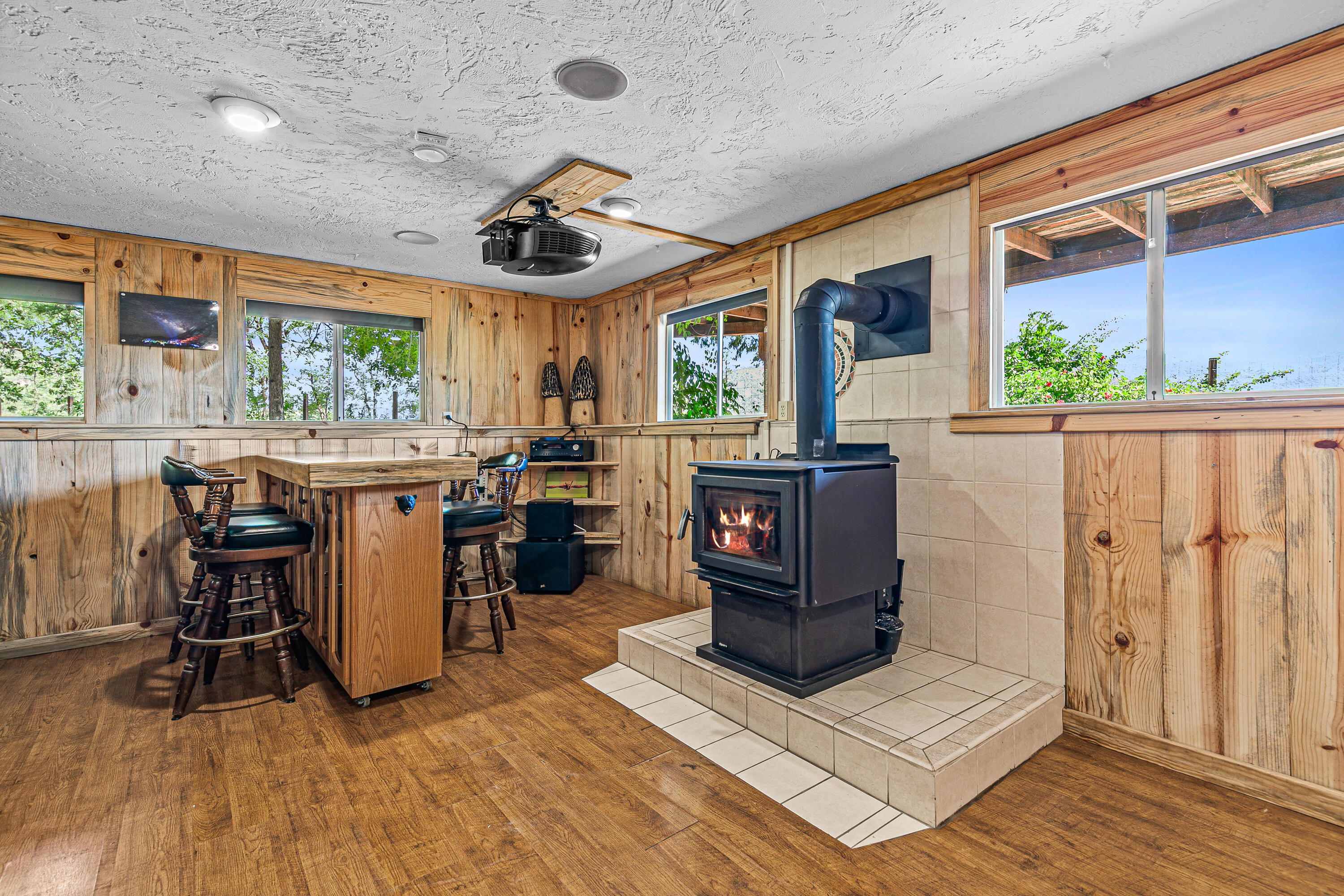 17600 Highway 238