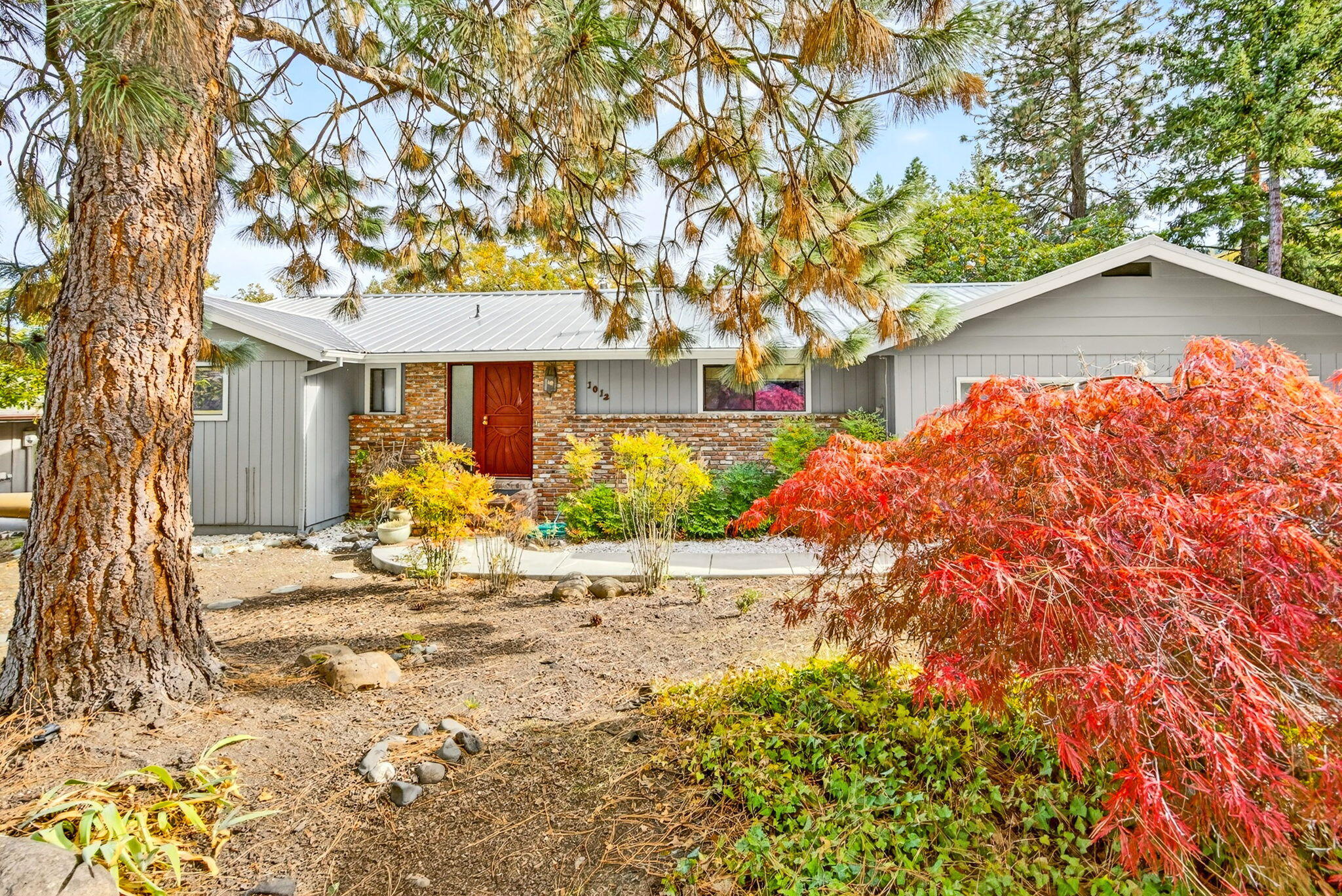 1012 Pinecrest Terrace