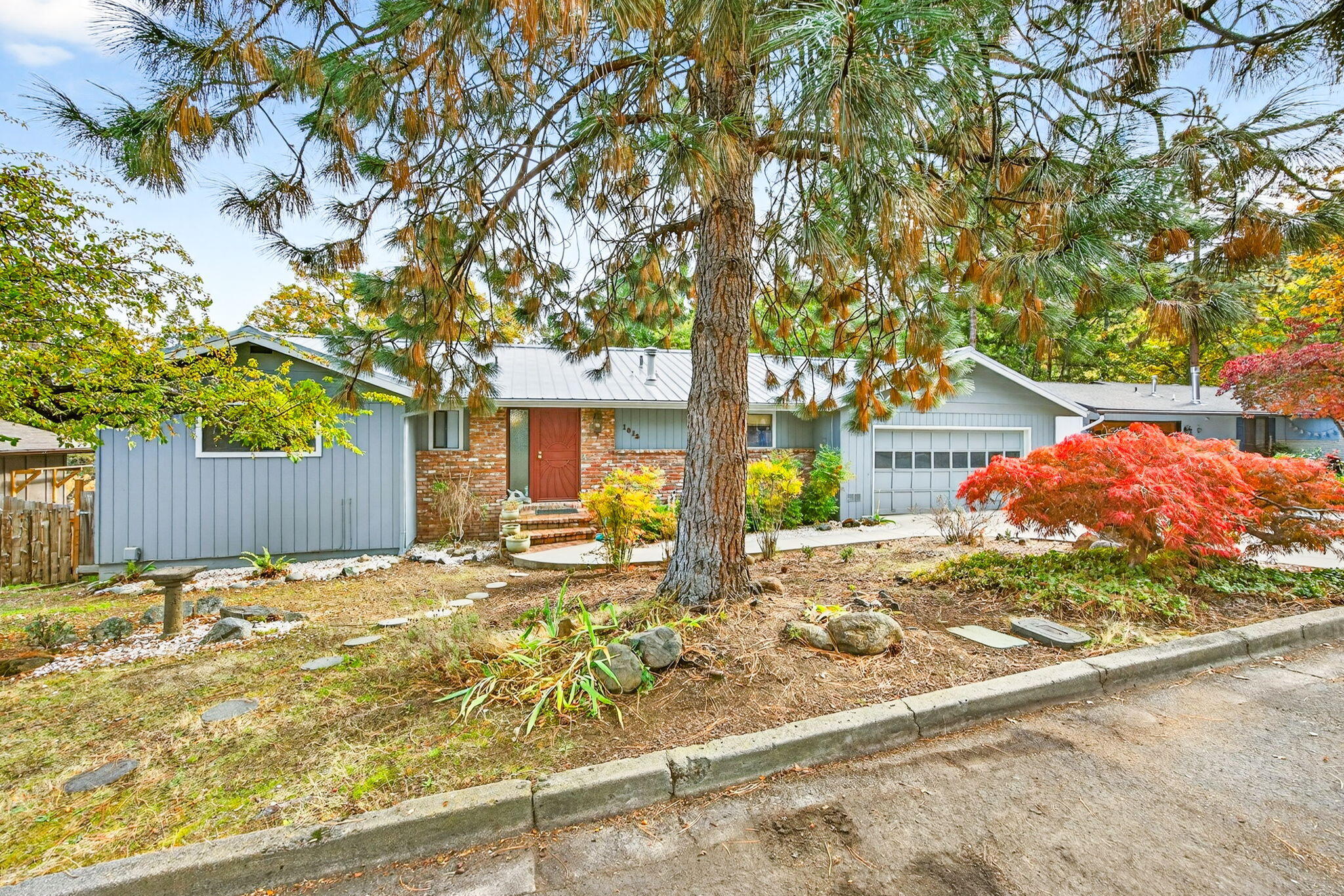 1012 Pinecrest Terrace