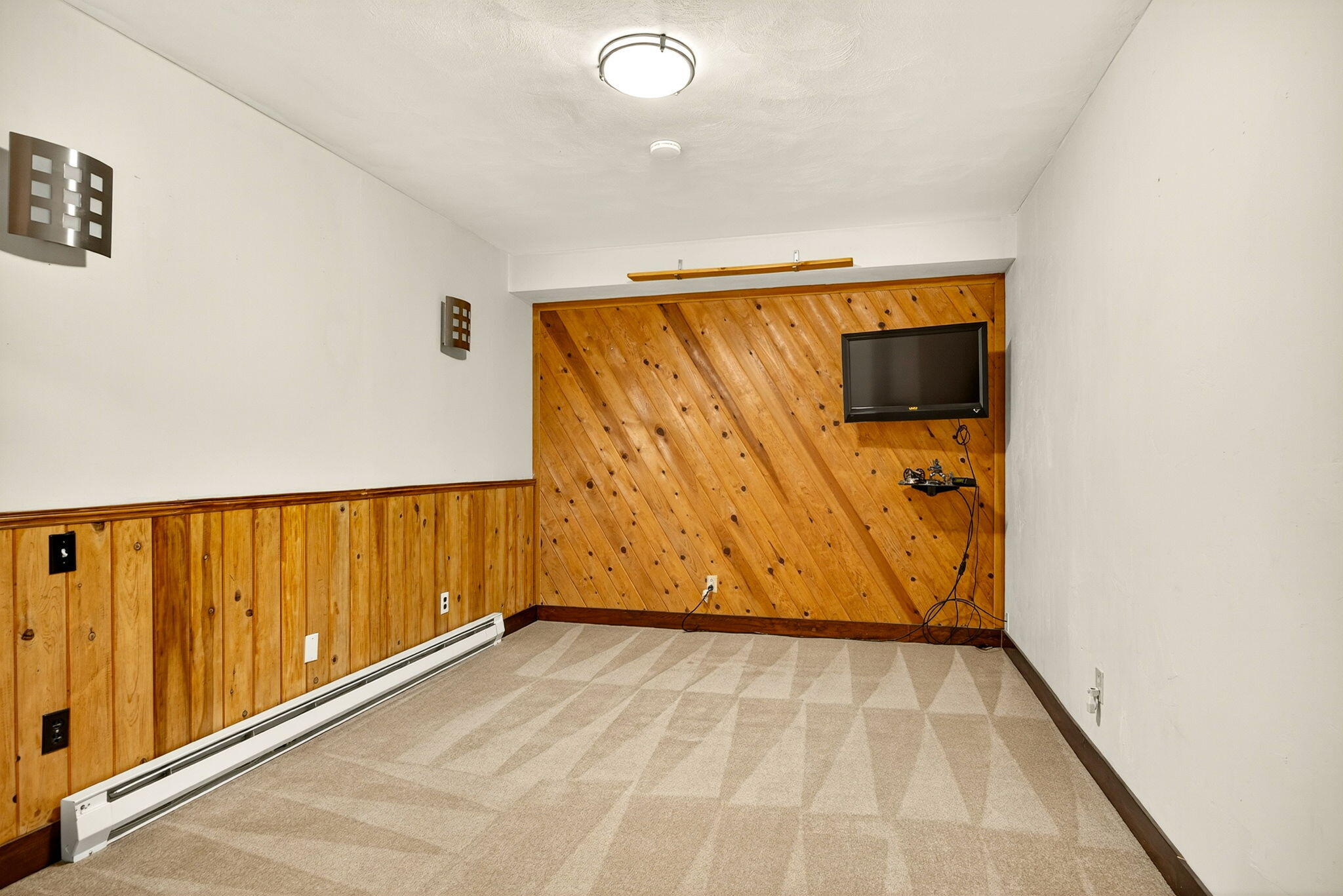 1012 Pinecrest Terrace