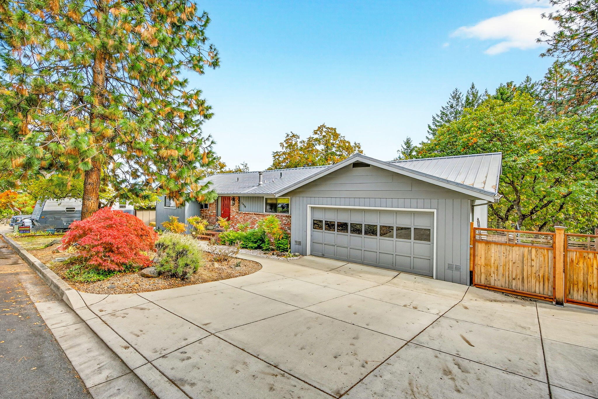1012 Pinecrest Terrace