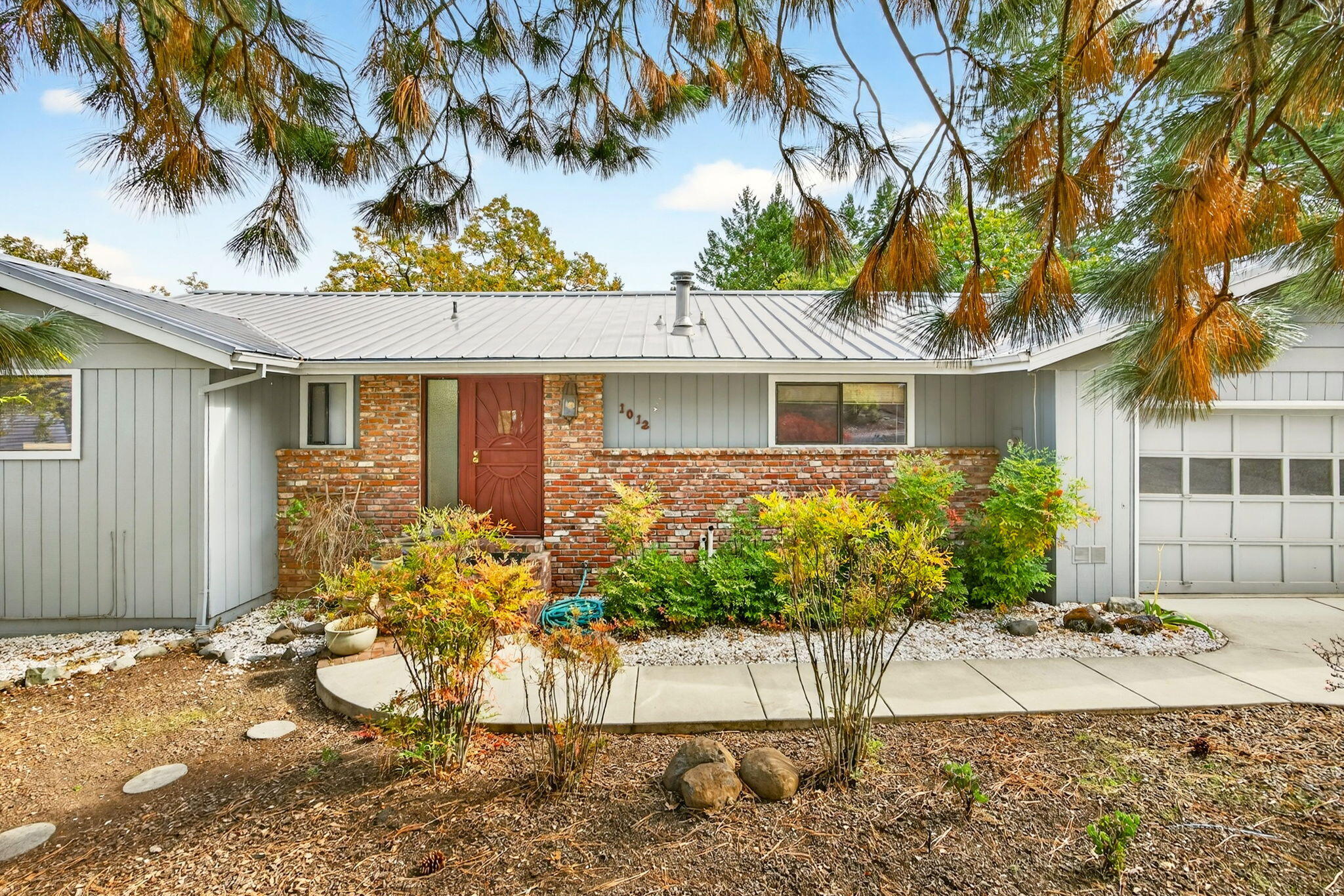 1012 Pinecrest Terrace