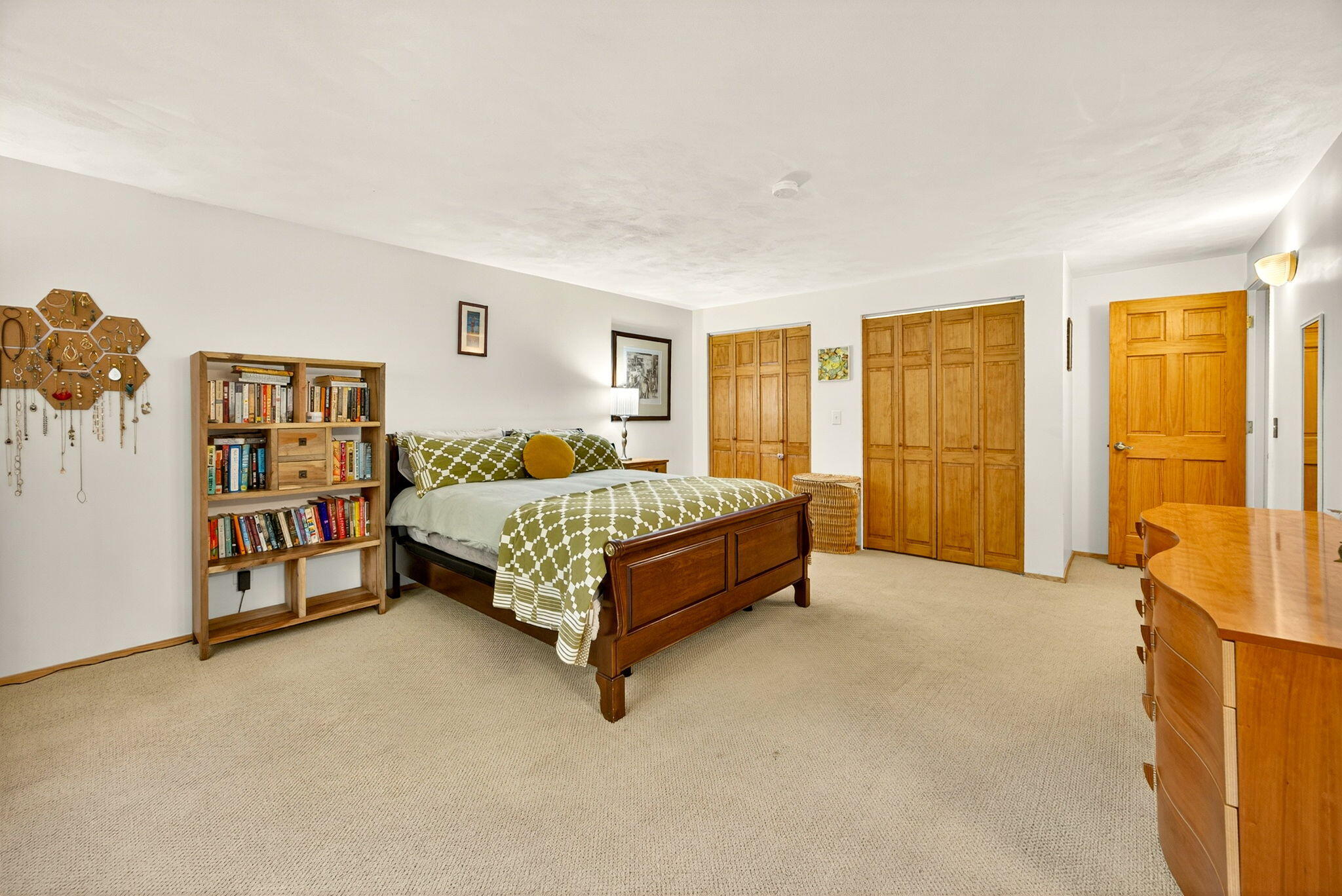 1012 Pinecrest Terrace
