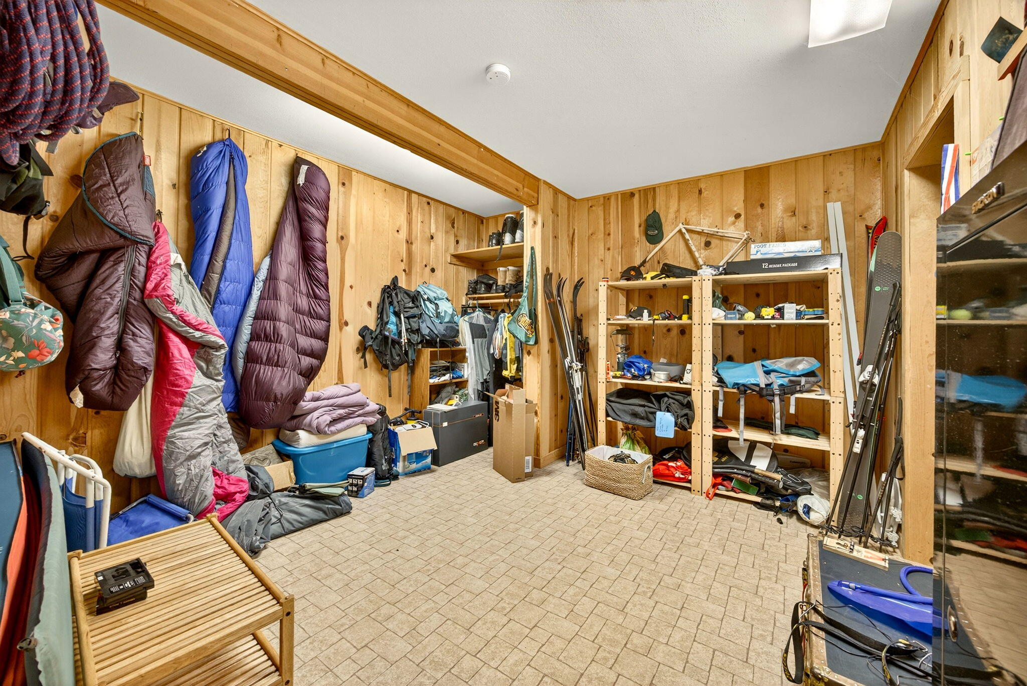 1012 Pinecrest Terrace