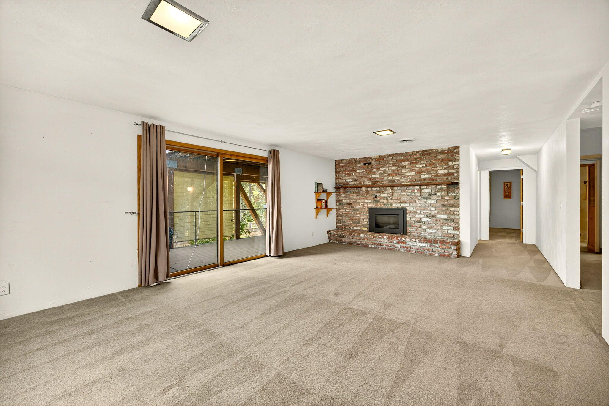 1012 Pinecrest Terrace