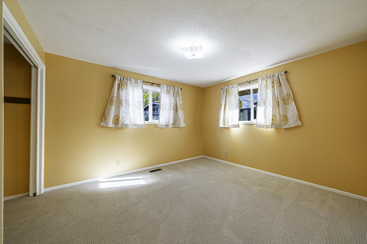 208 Oregon Terrace
