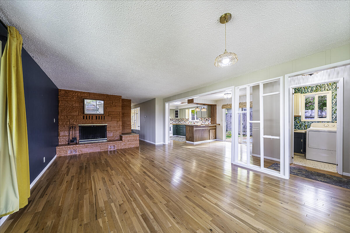 208 Oregon Terrace