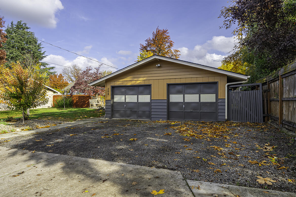 208 Oregon Terrace