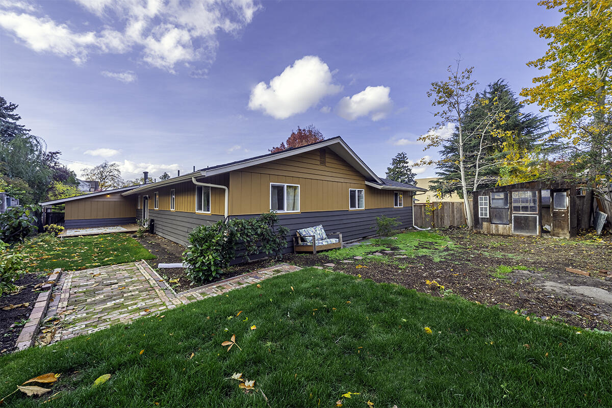 208 Oregon Terrace