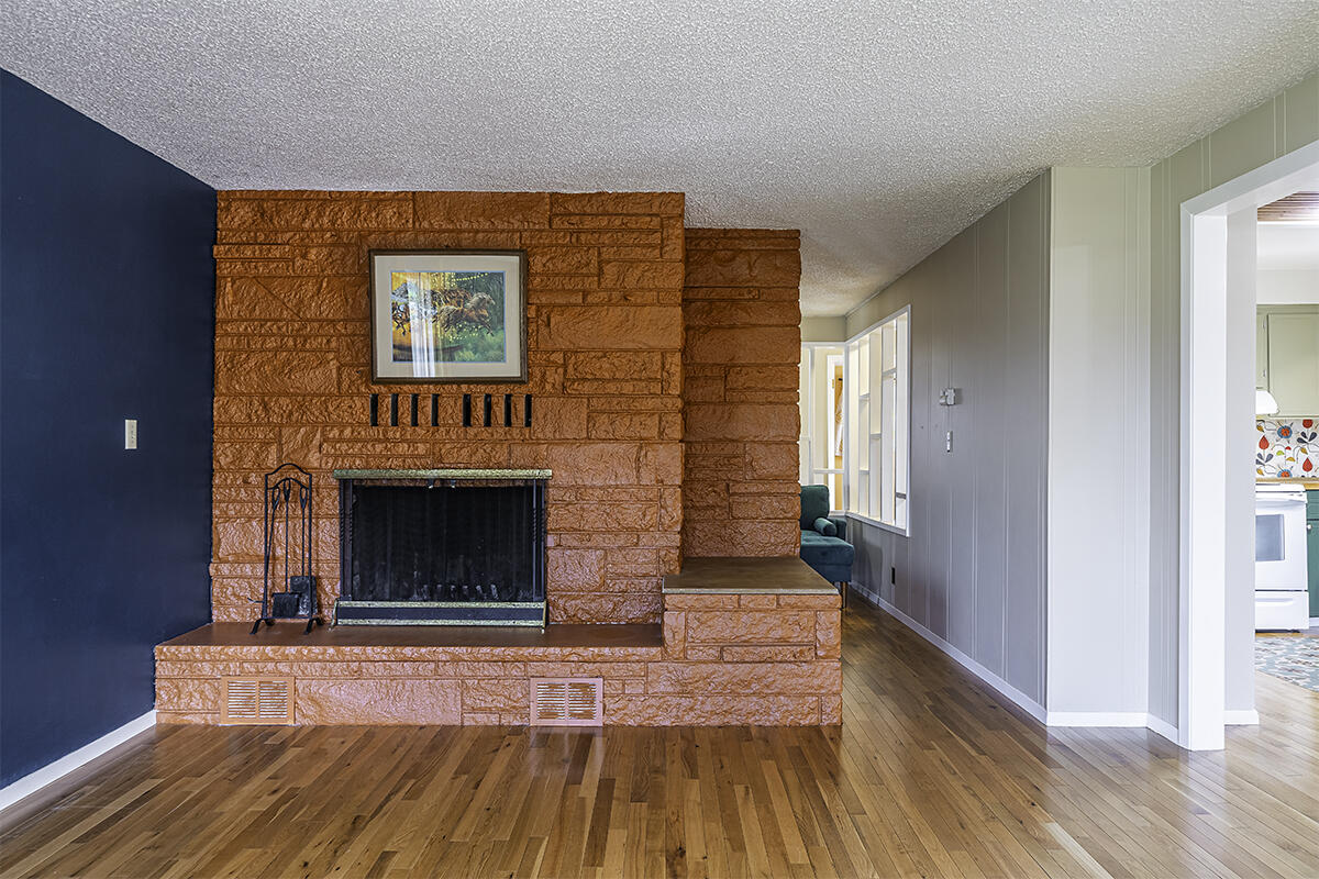 208 Oregon Terrace