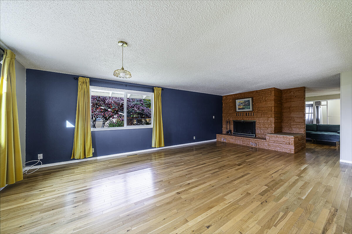 208 Oregon Terrace