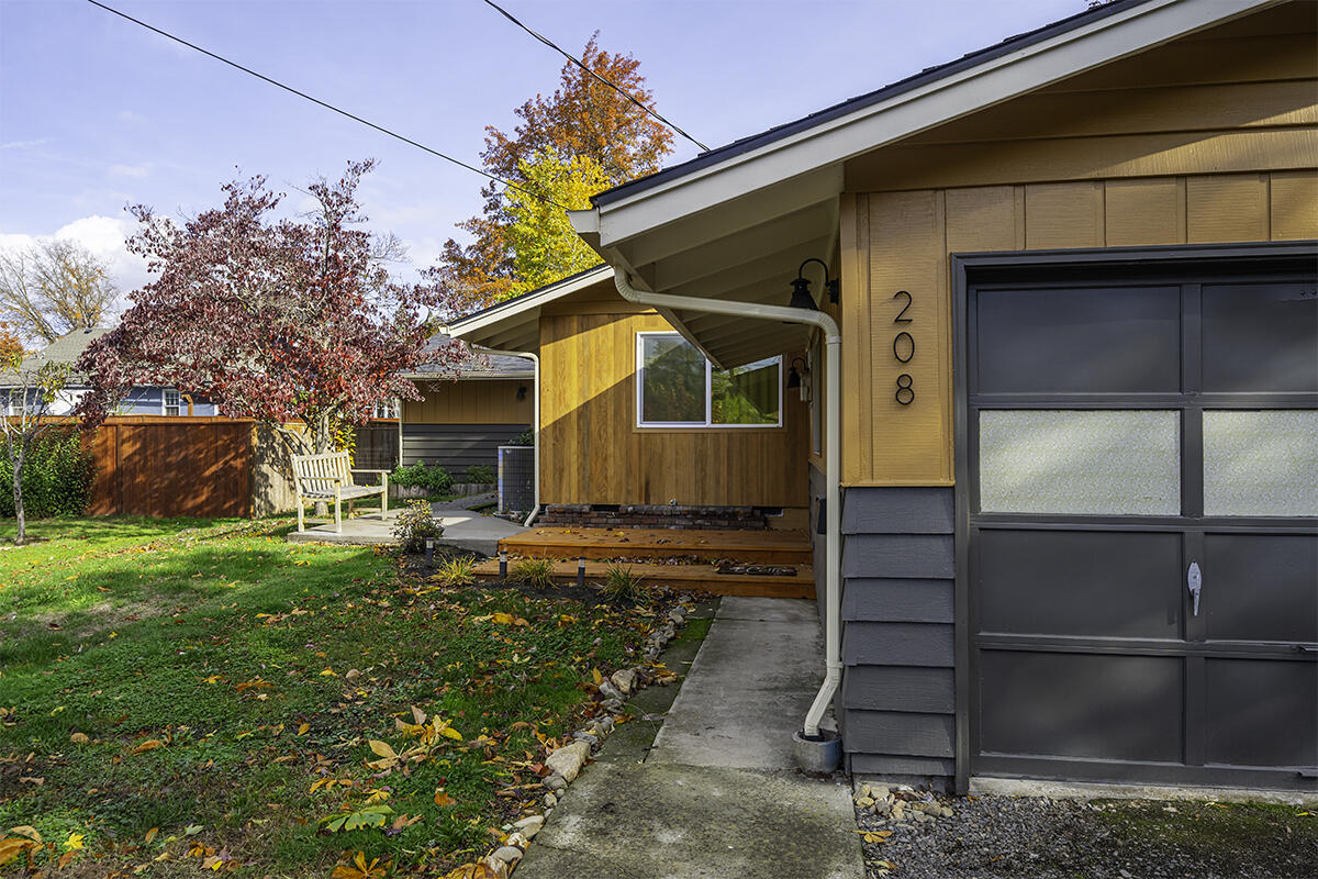 208 Oregon Terrace