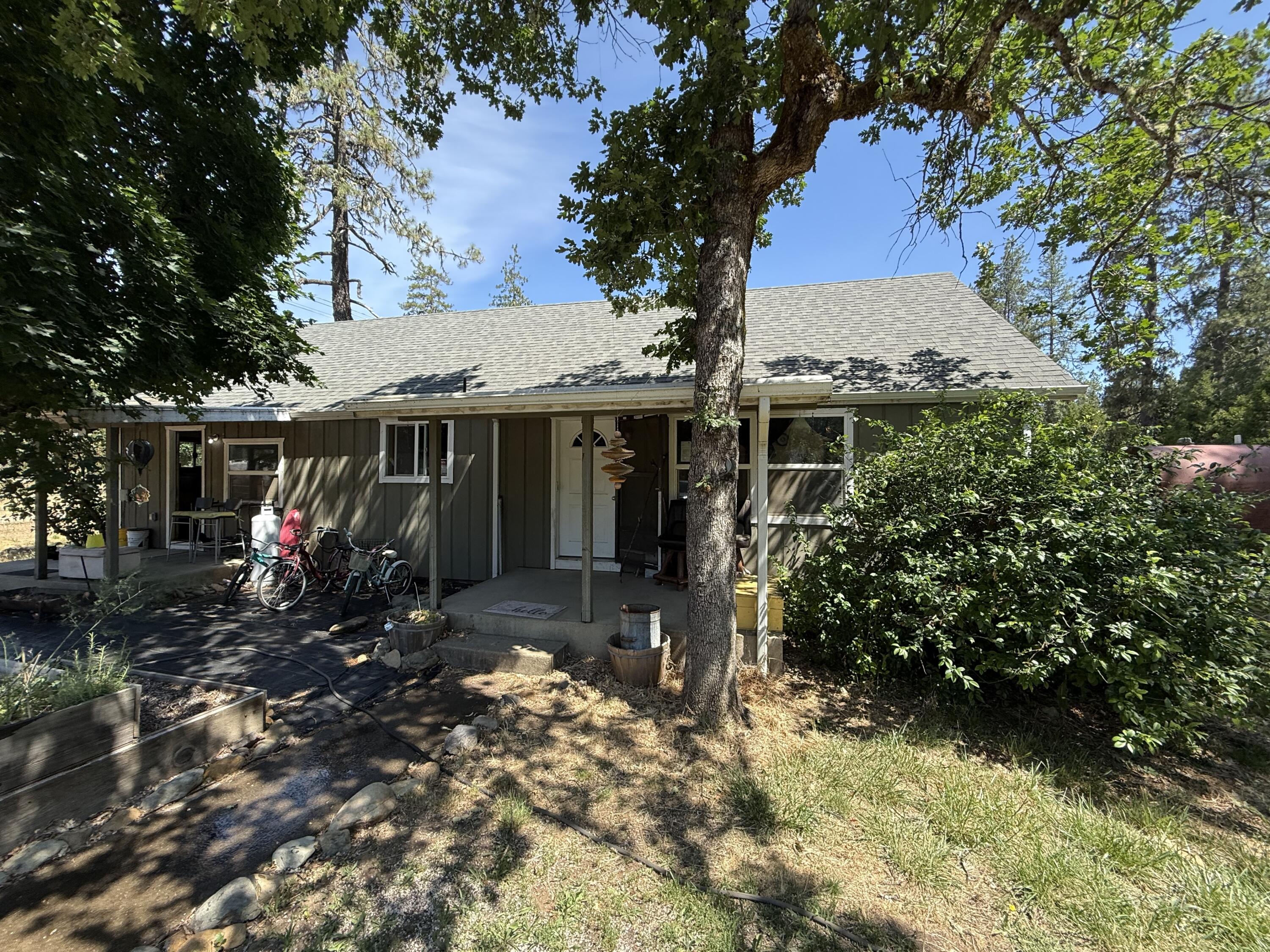 29225 Old Hwy 199