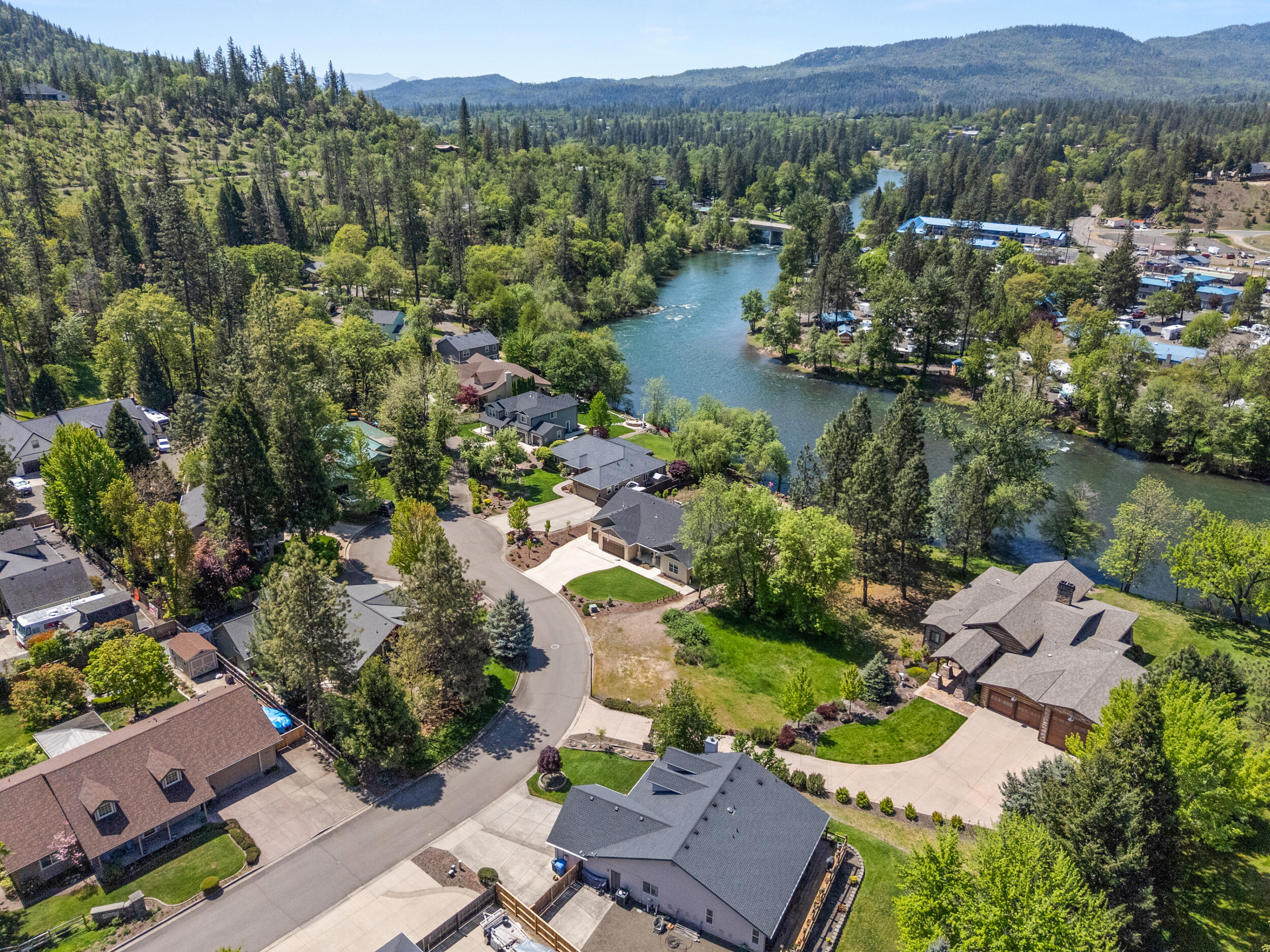 1060 Anglers Place