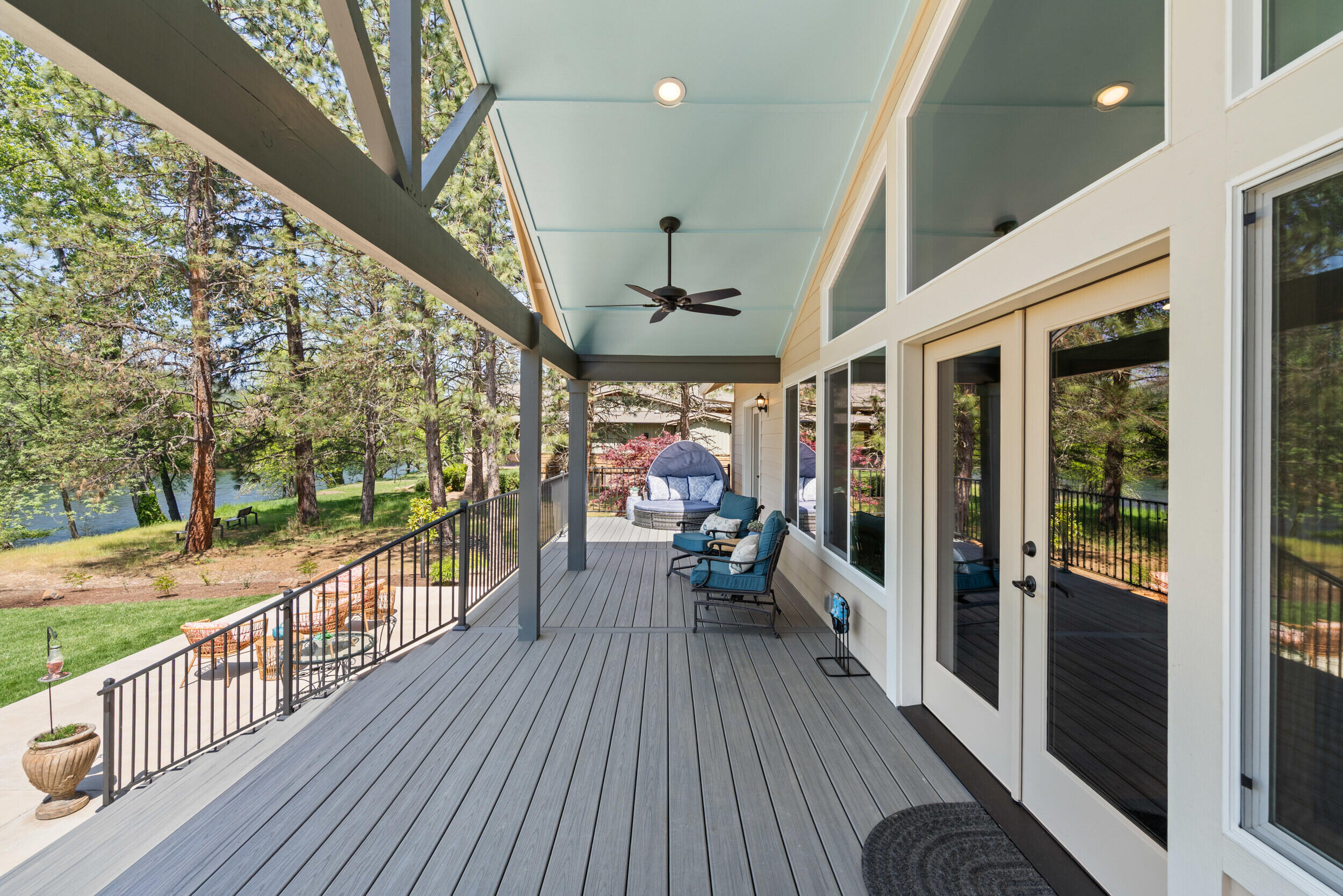 1060 Anglers Place