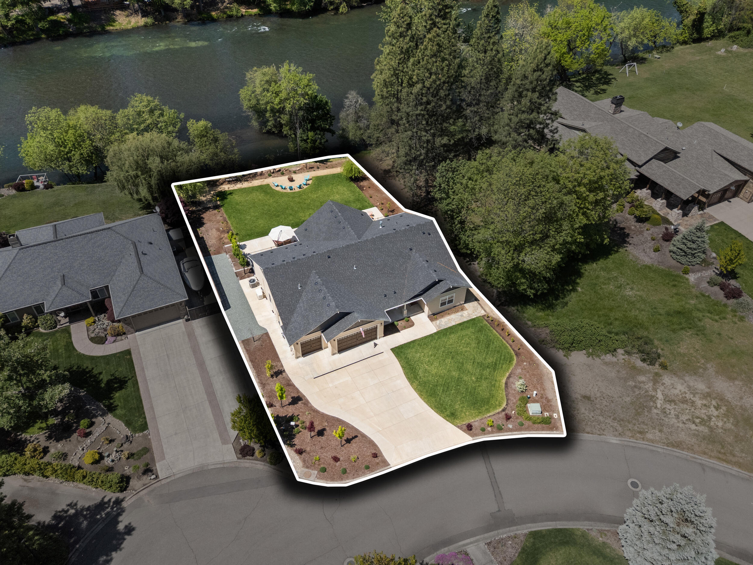 1060 Anglers Place