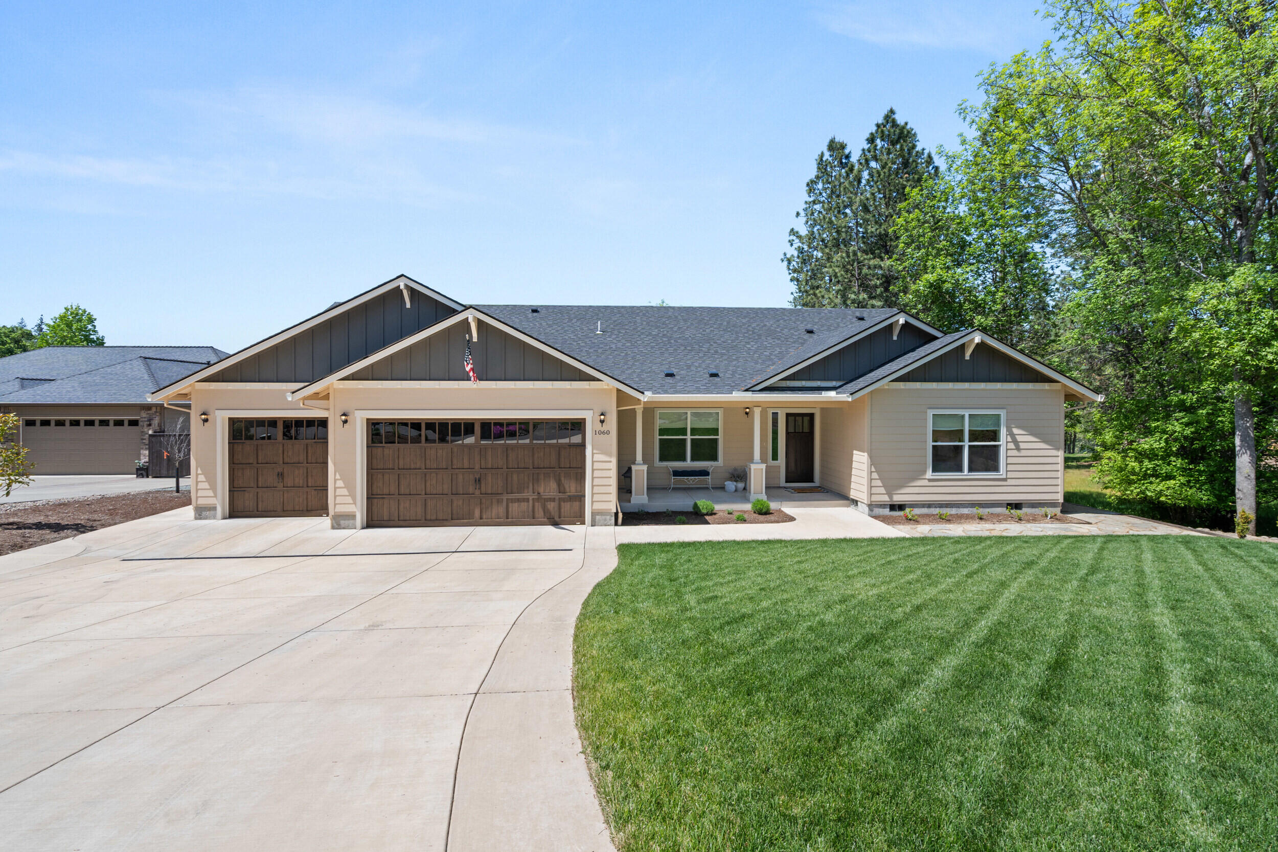 1060 Anglers Place