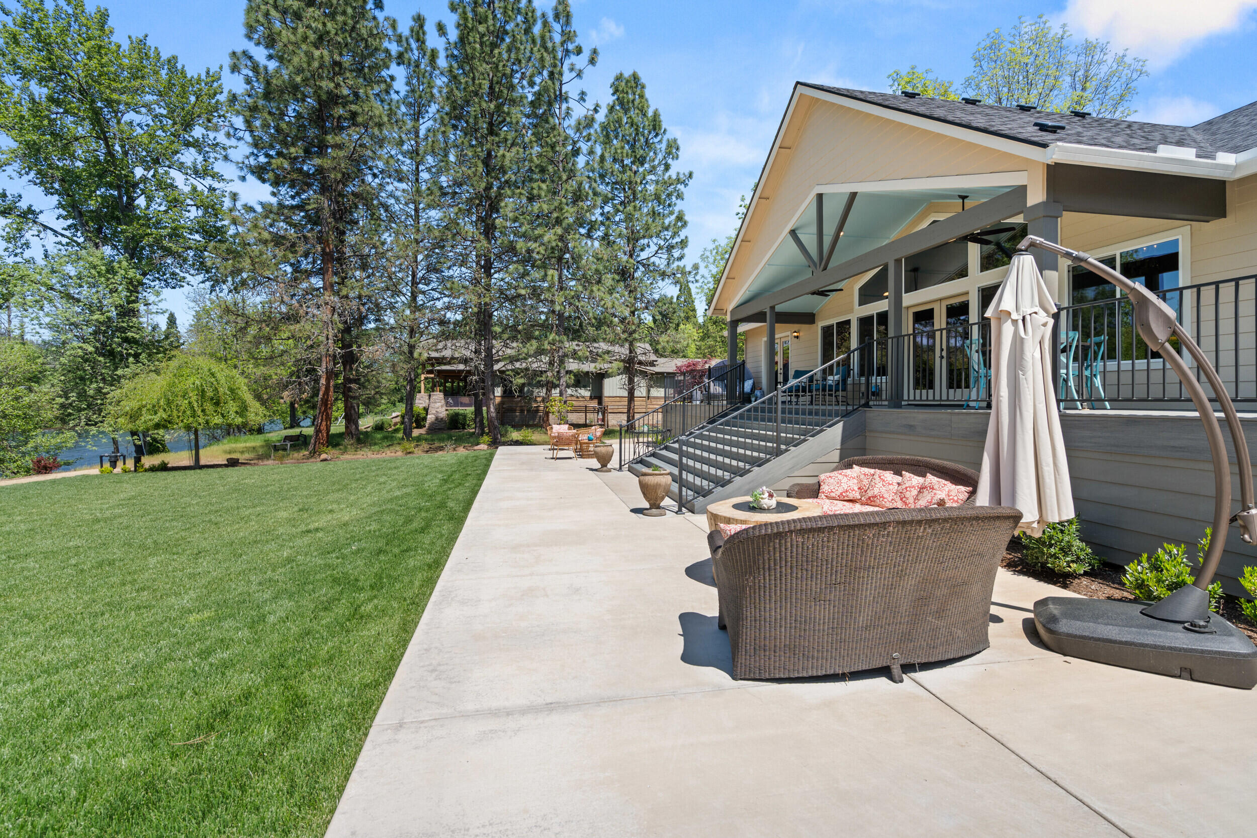 1060 Anglers Place