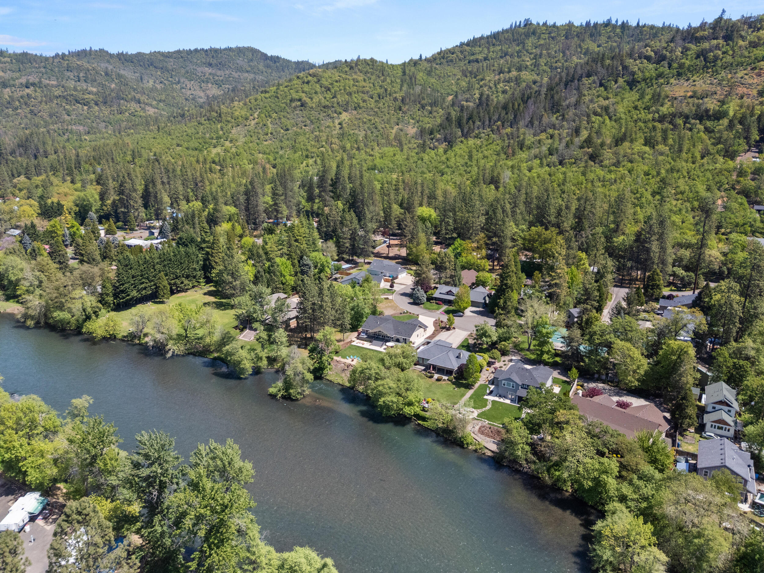 1060 Anglers Place