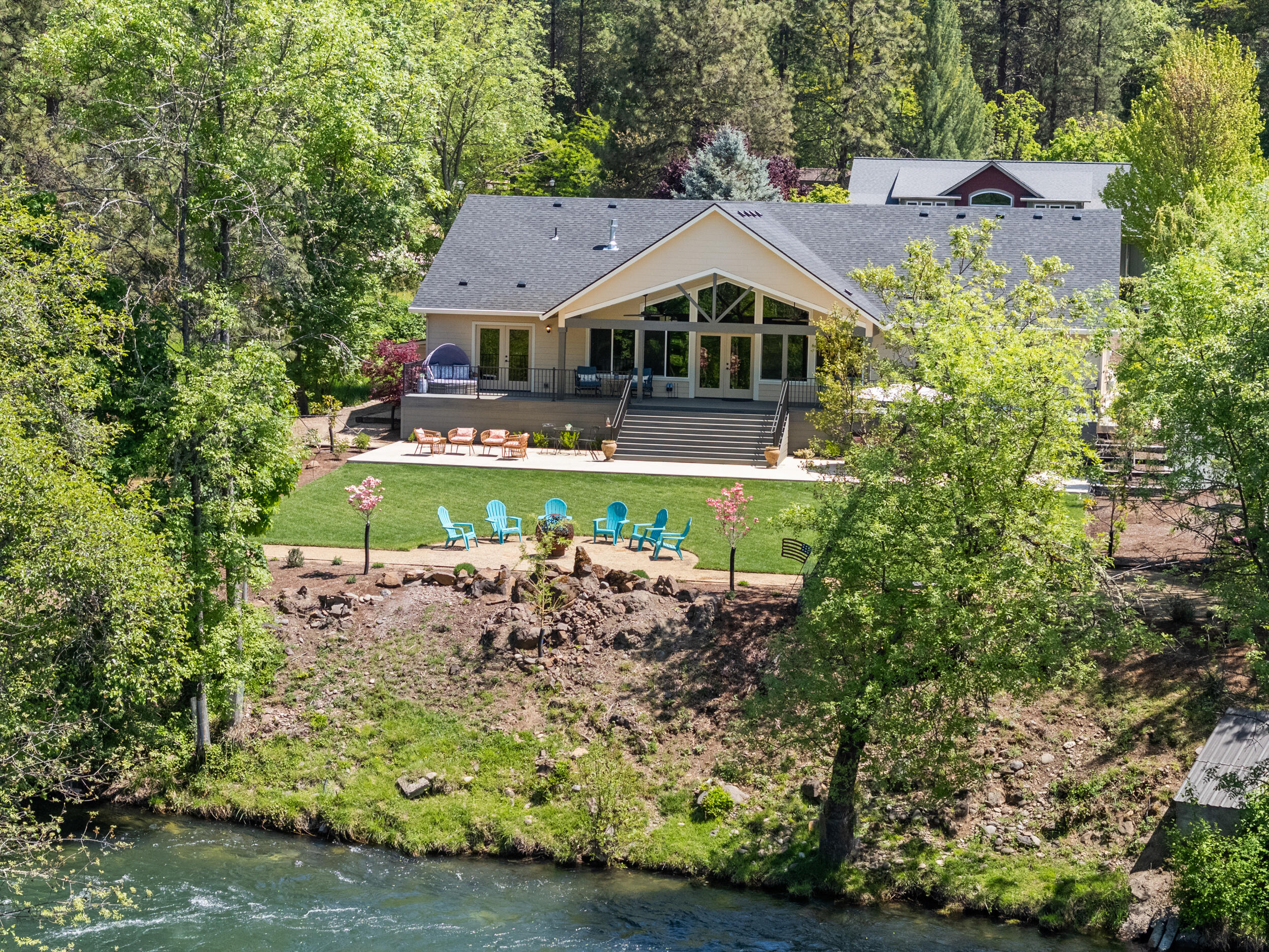 1060 Anglers Place