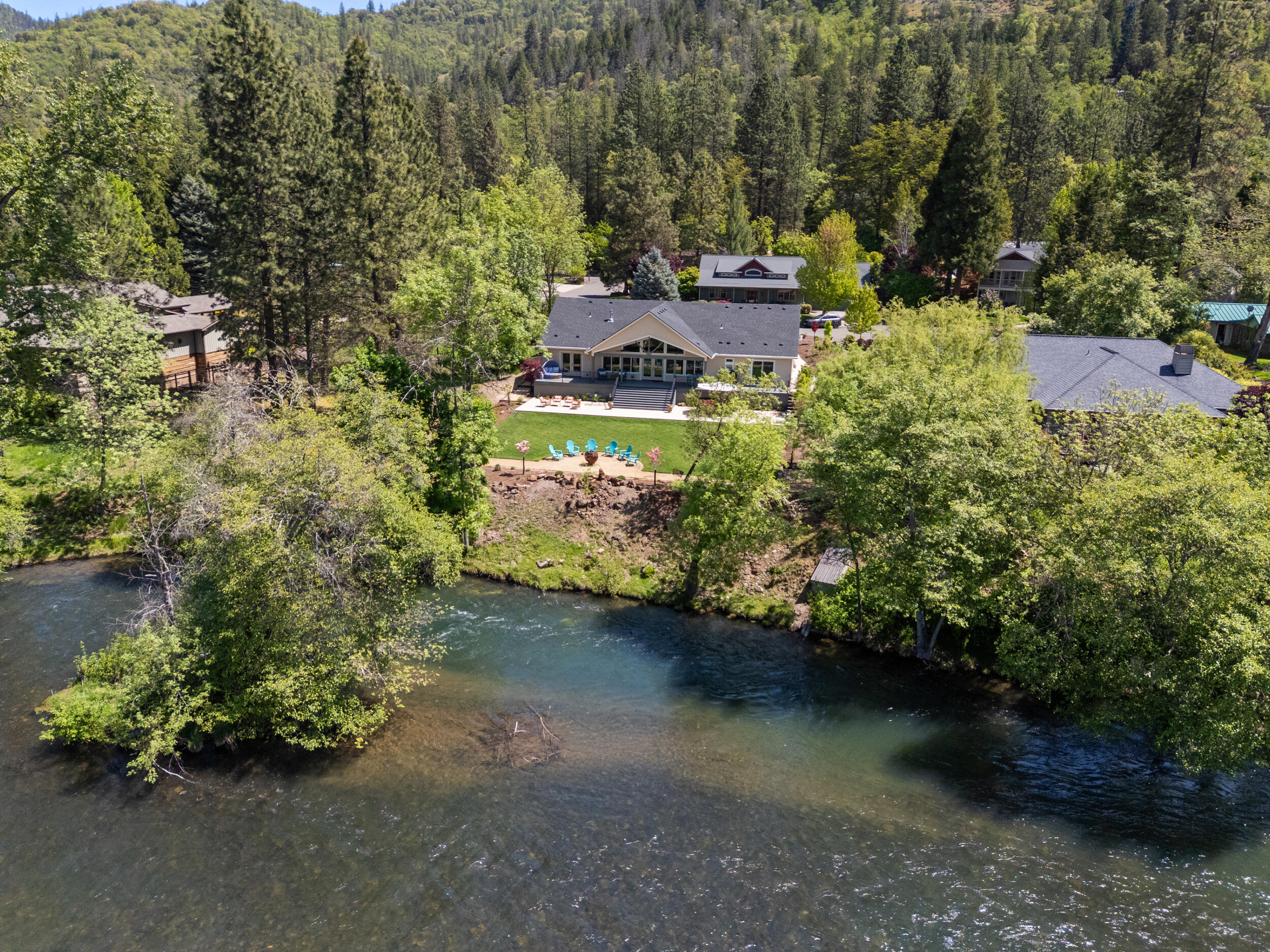 1060 Anglers Place