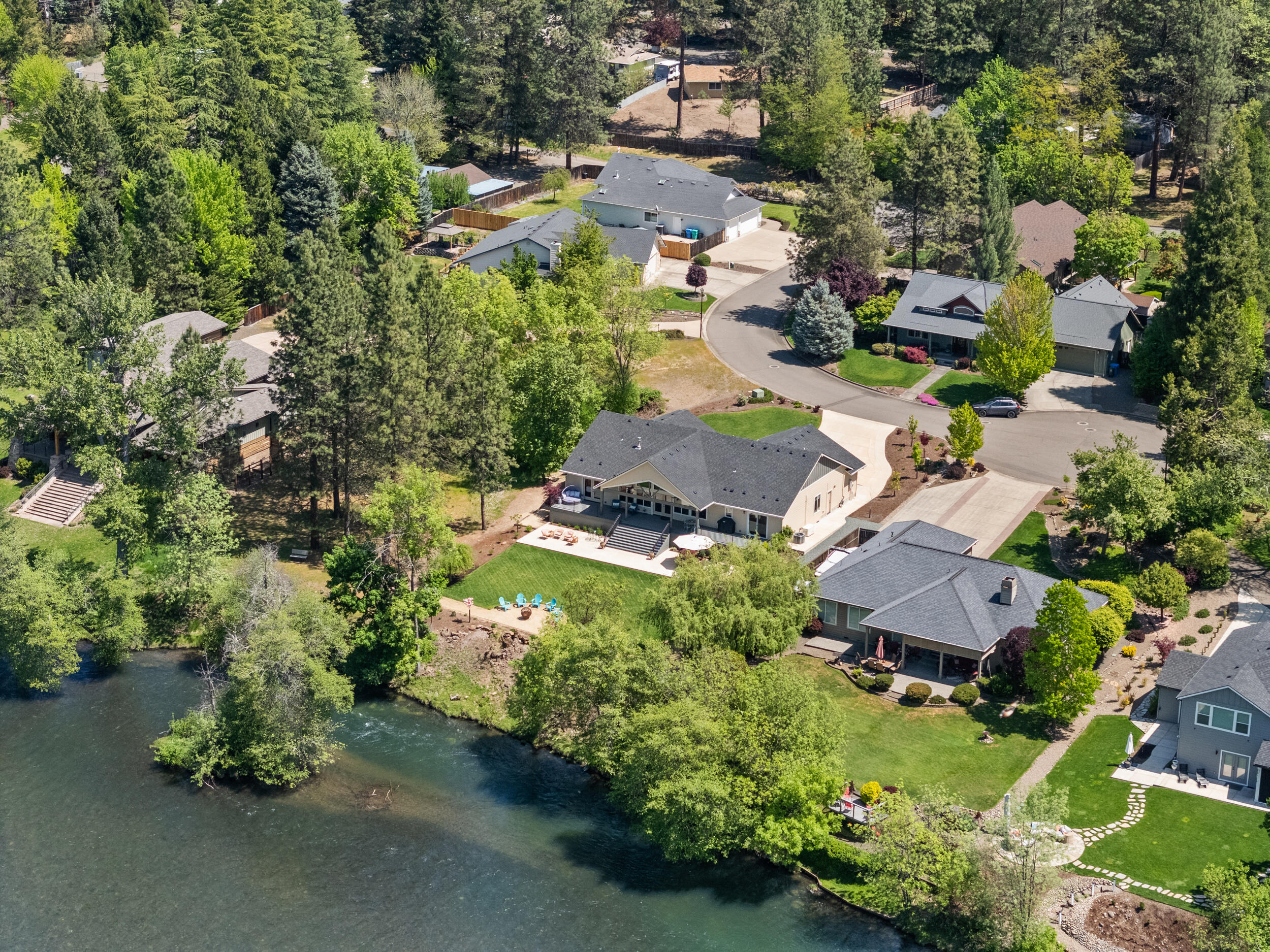 1060 Anglers Place