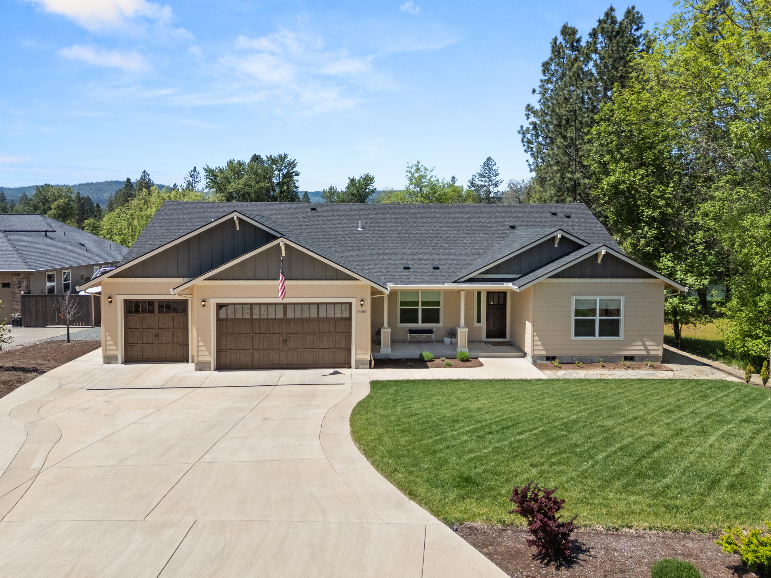 1060 Anglers Place