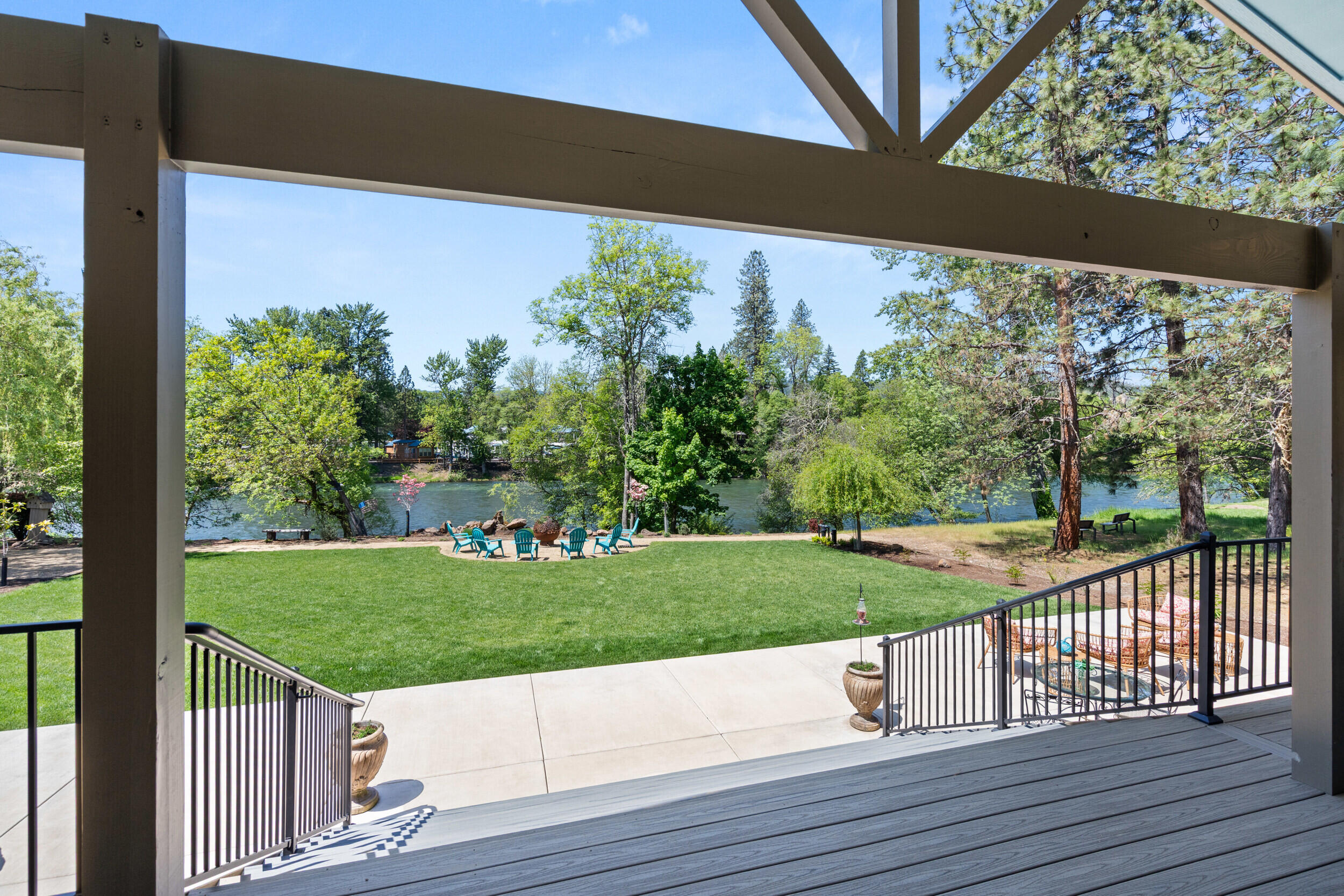 1060 Anglers Place