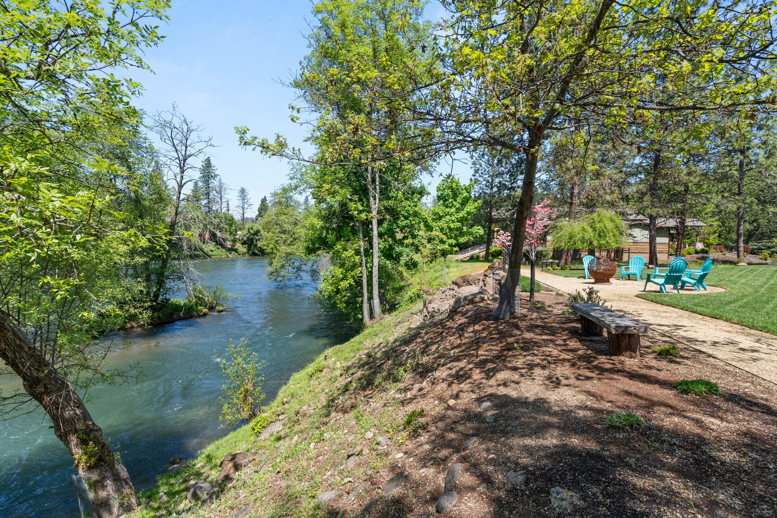 1060 Anglers Place