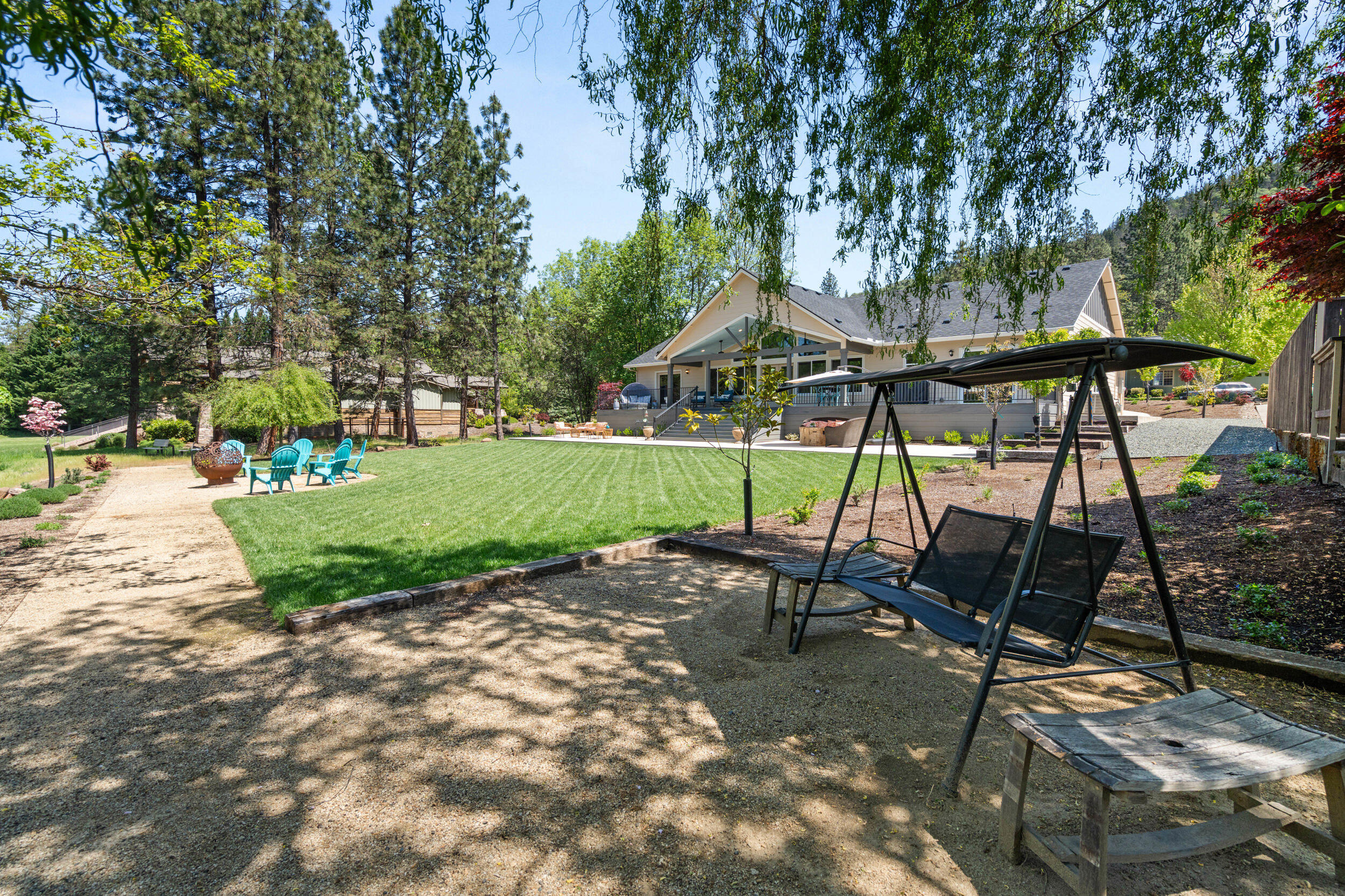 1060 Anglers Place