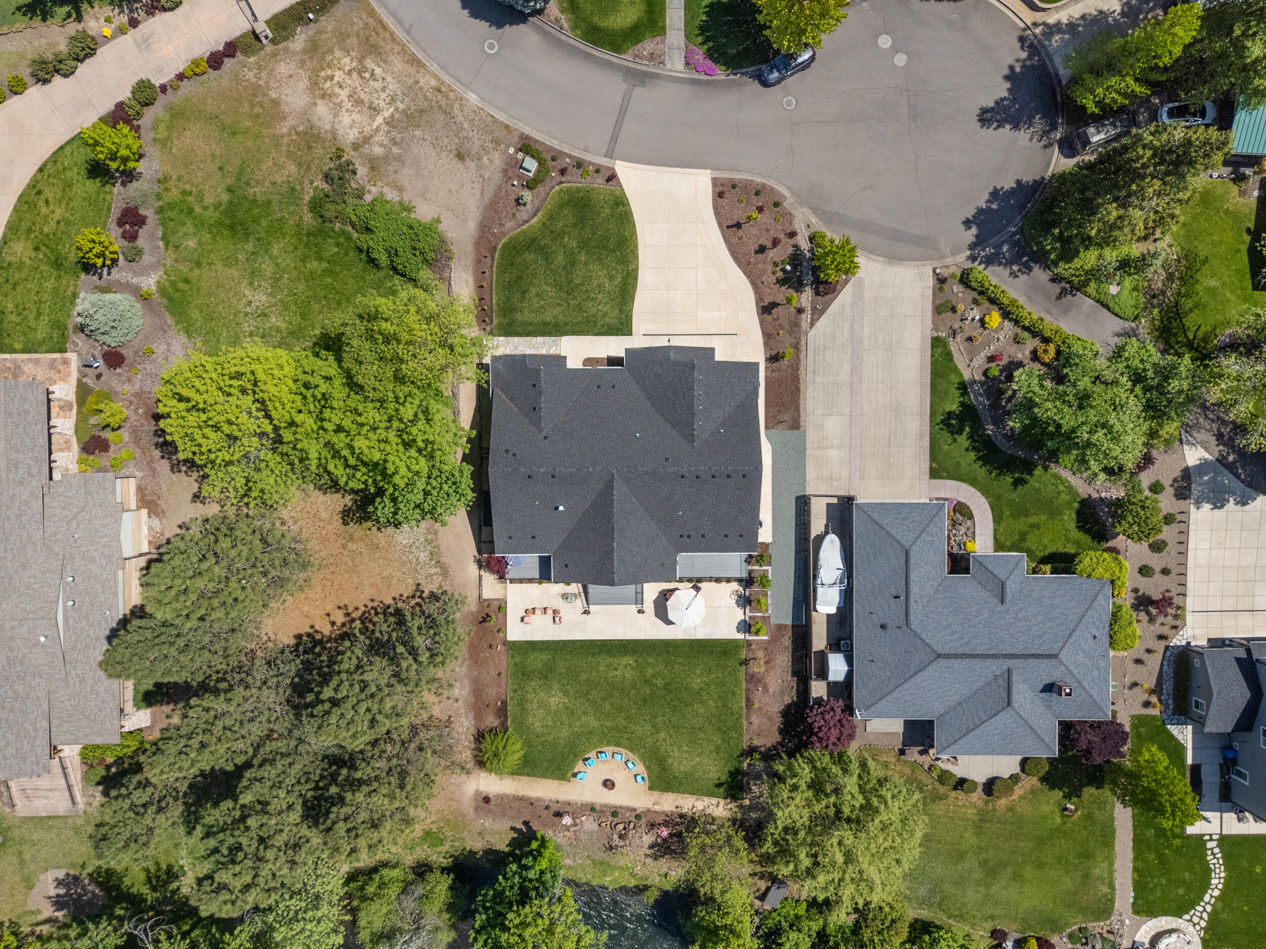1060 Anglers Place
