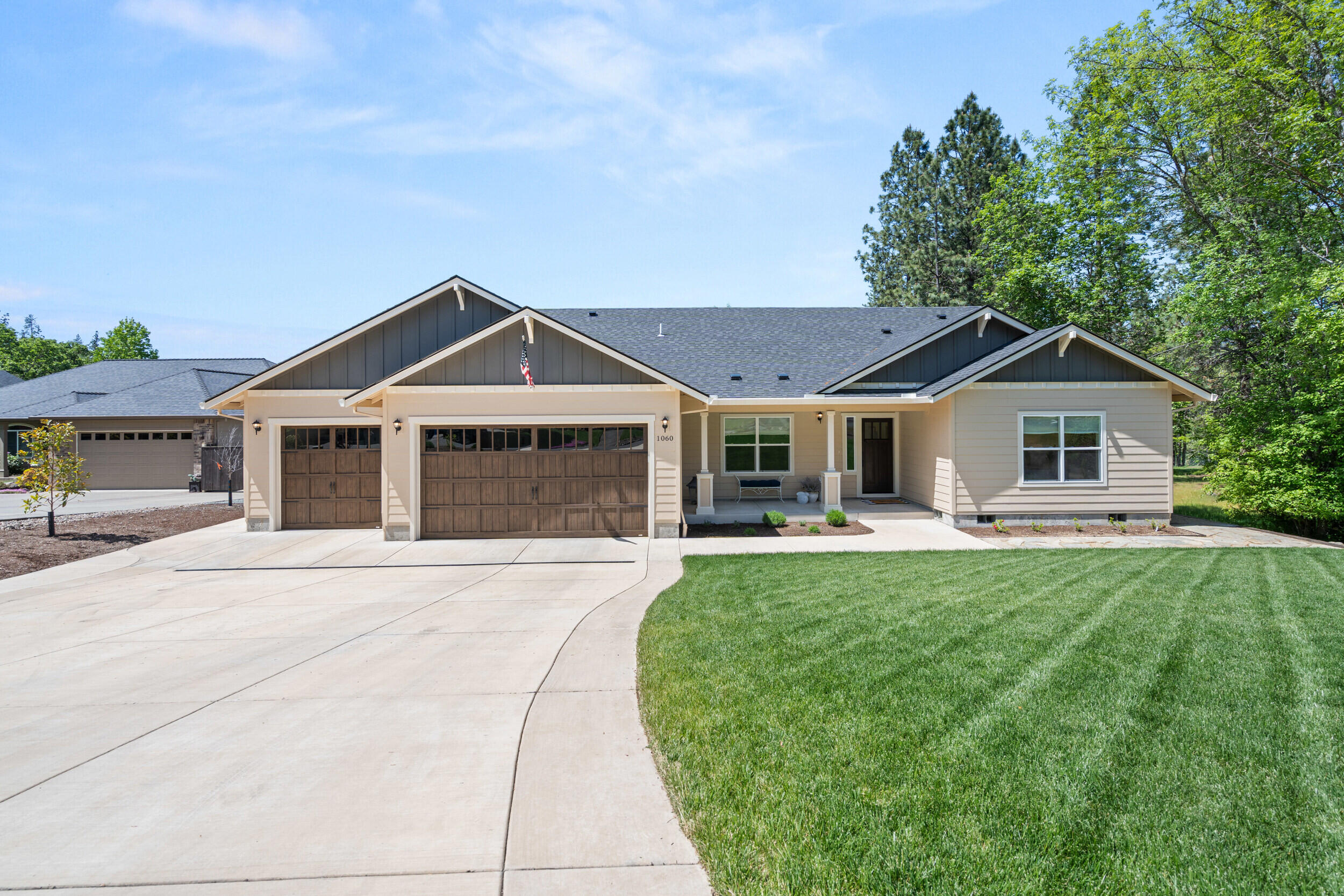 1060 Anglers Place