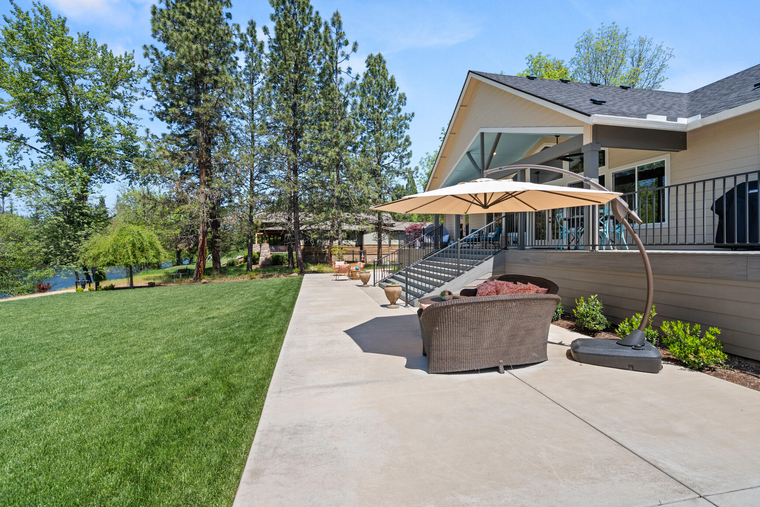 1060 Anglers Place