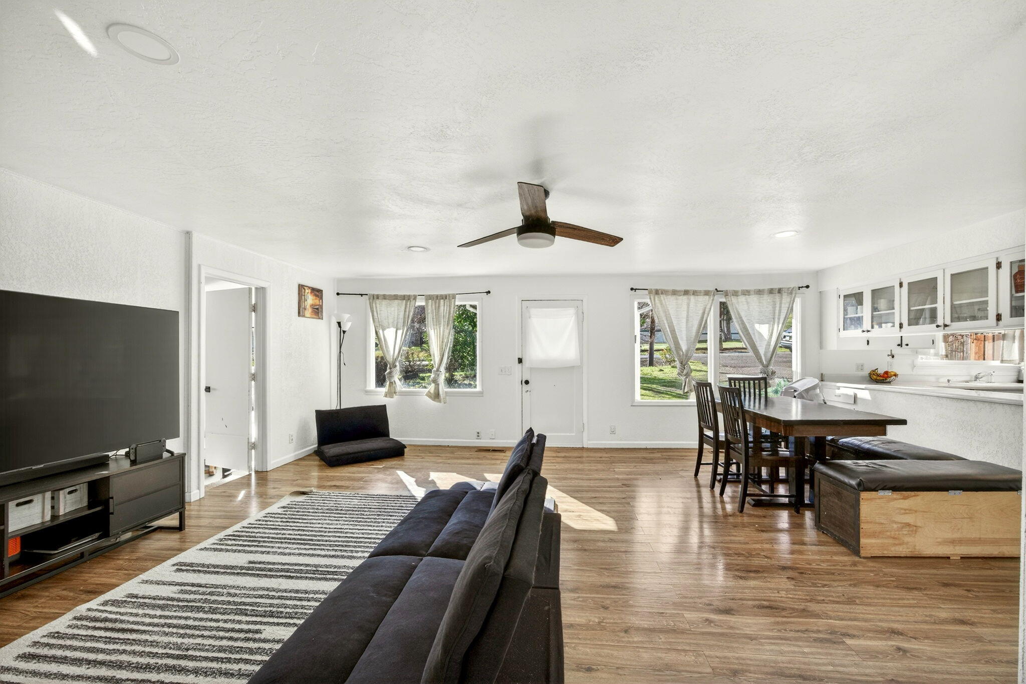 3418 S Stage Road