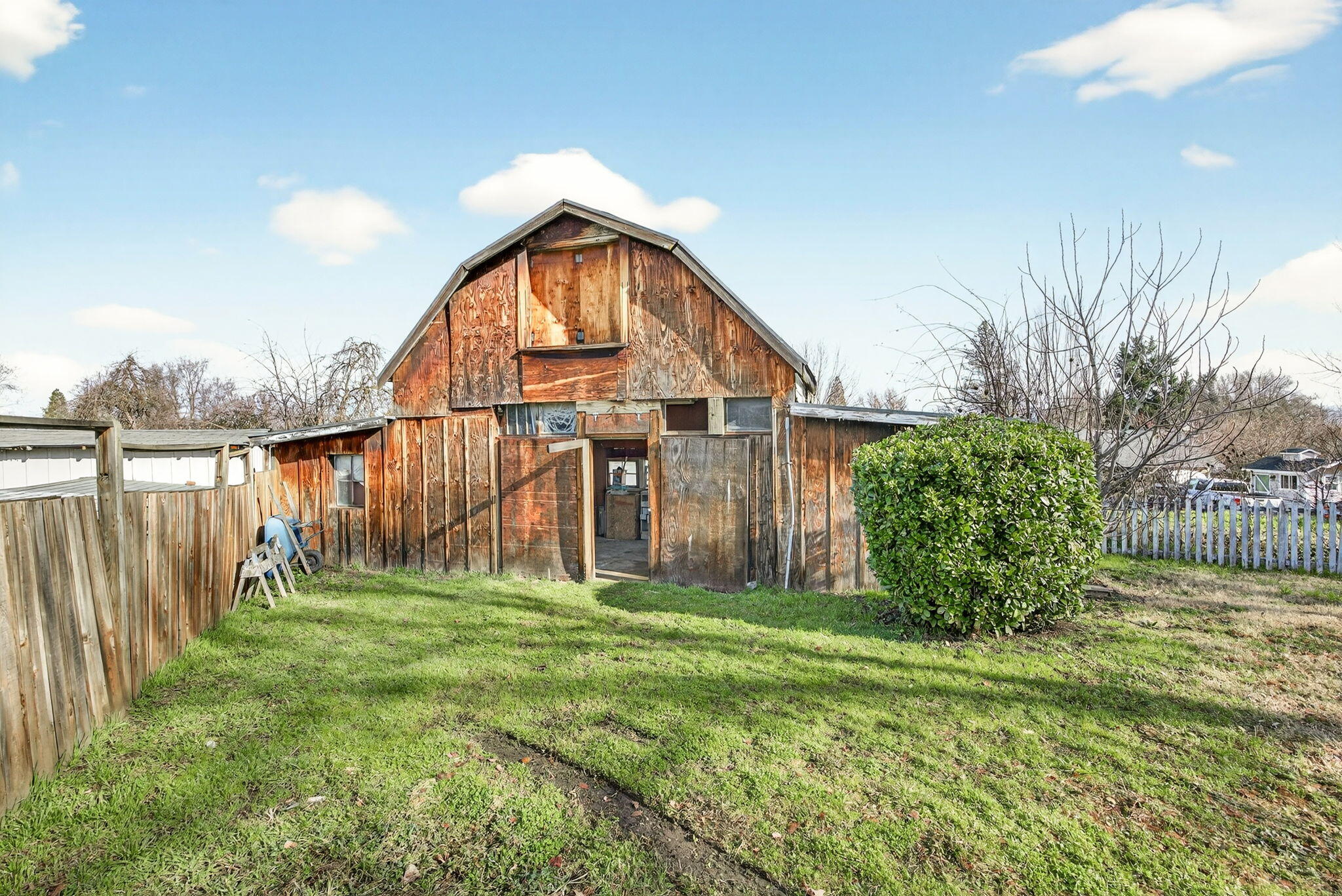 3418 S Stage Road