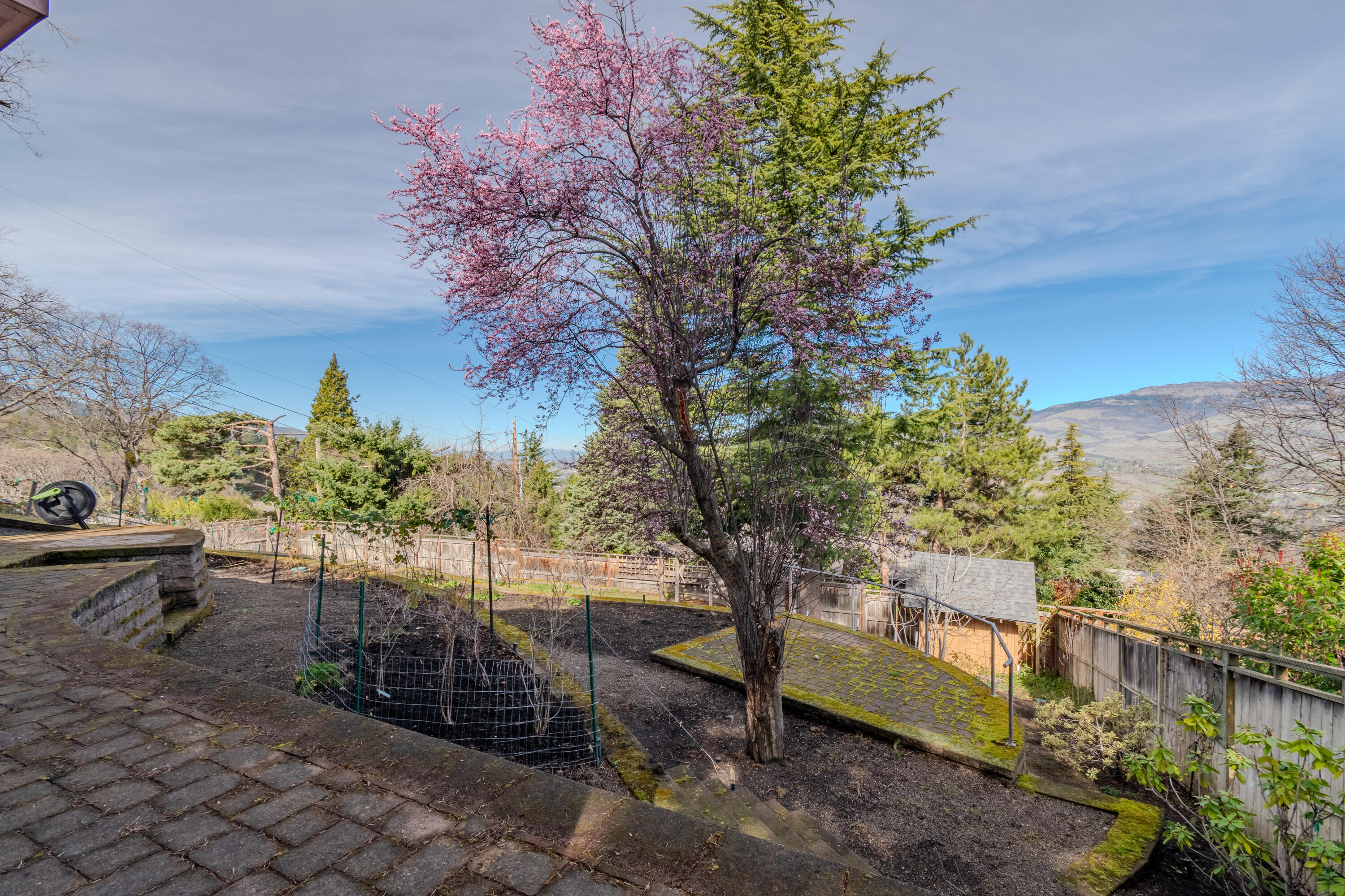 1911 Tamarack Place