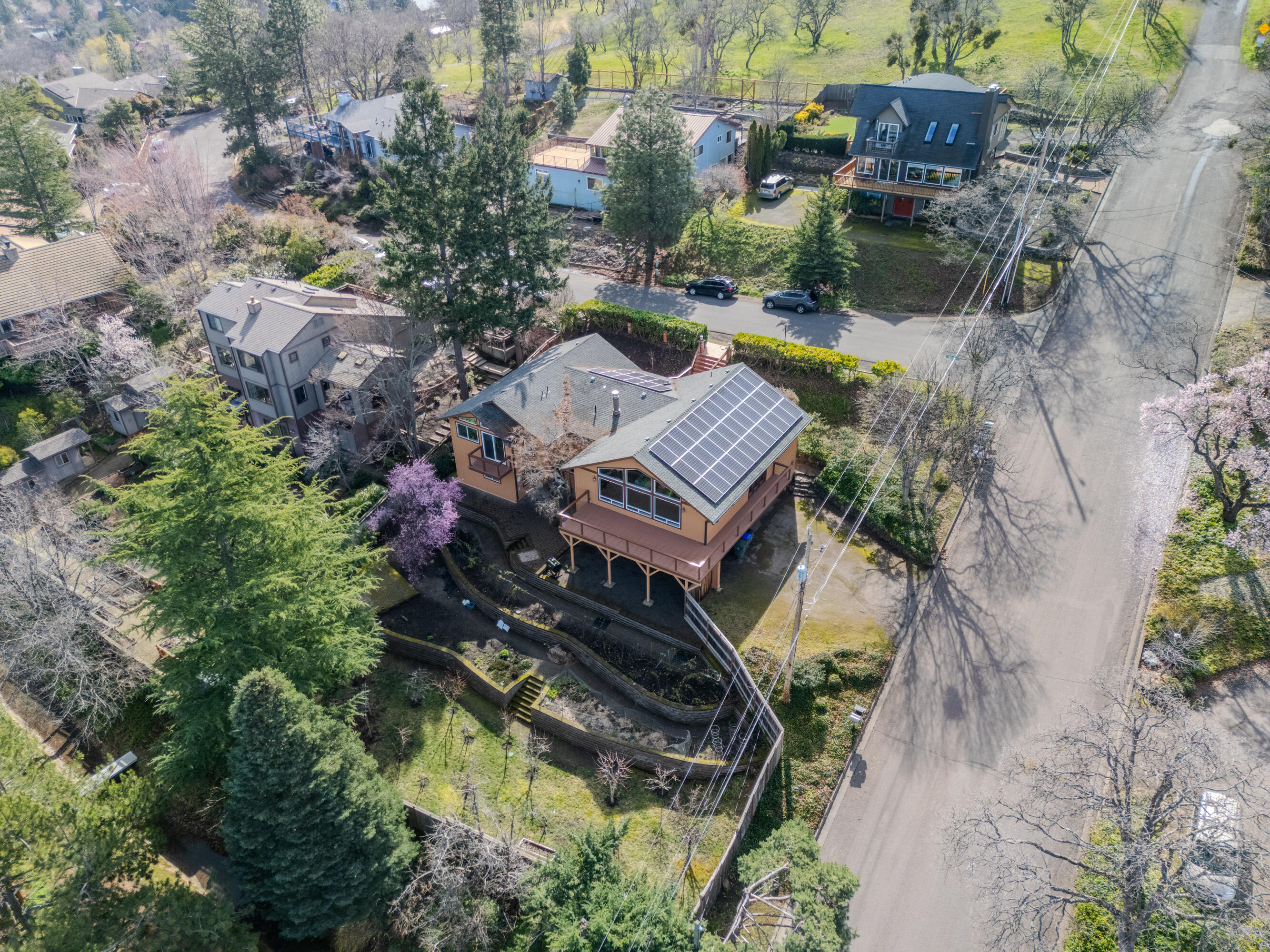1911 Tamarack Place