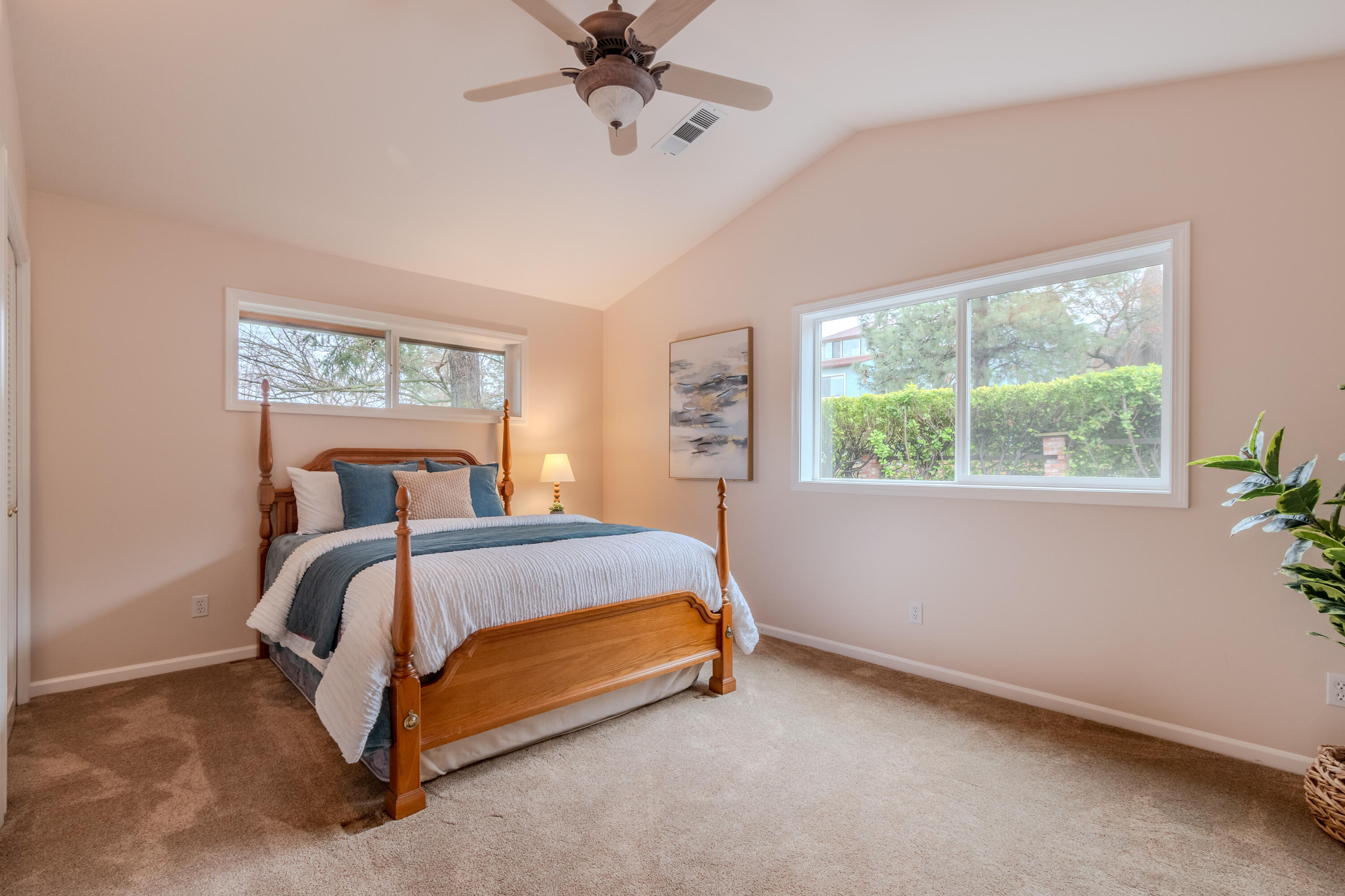 1911 Tamarack Place