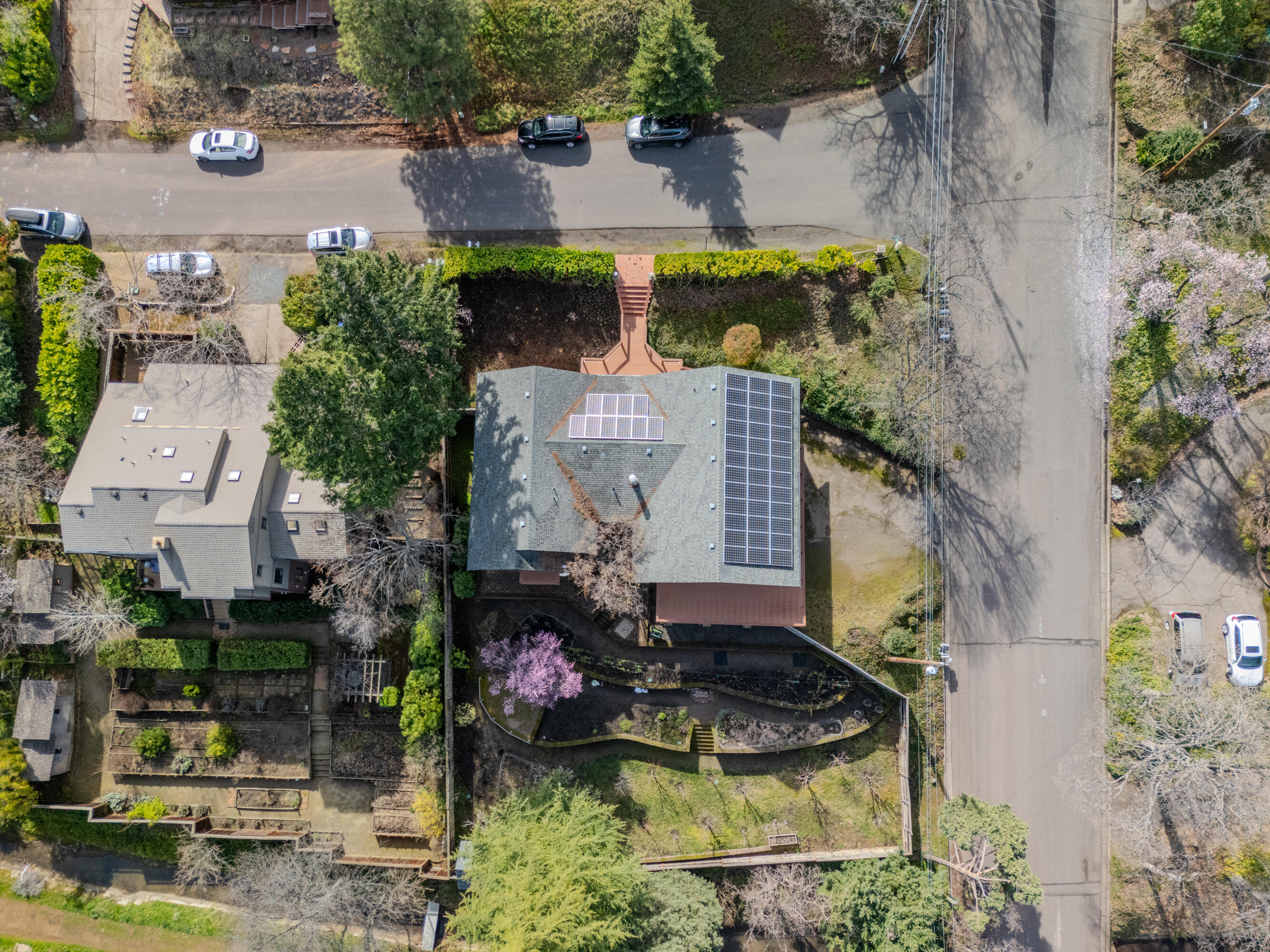 1911 Tamarack Place