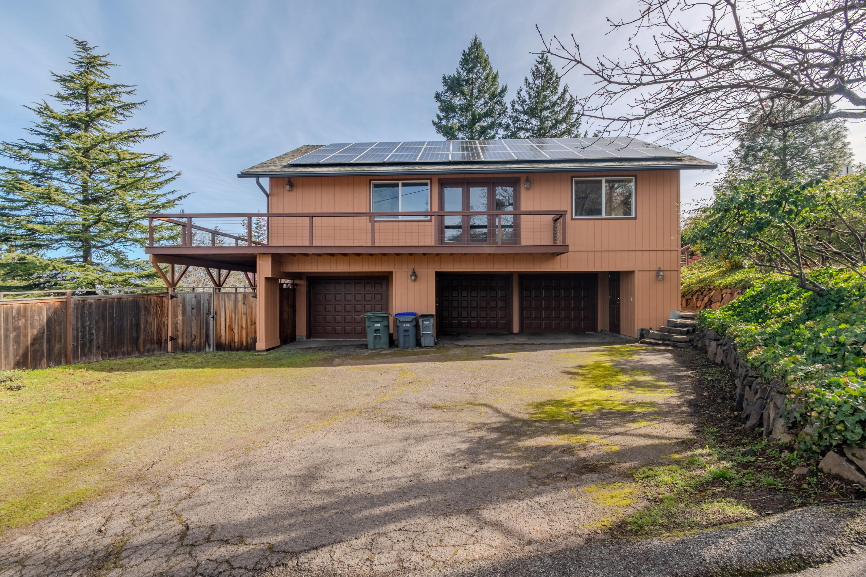 1911 Tamarack Place