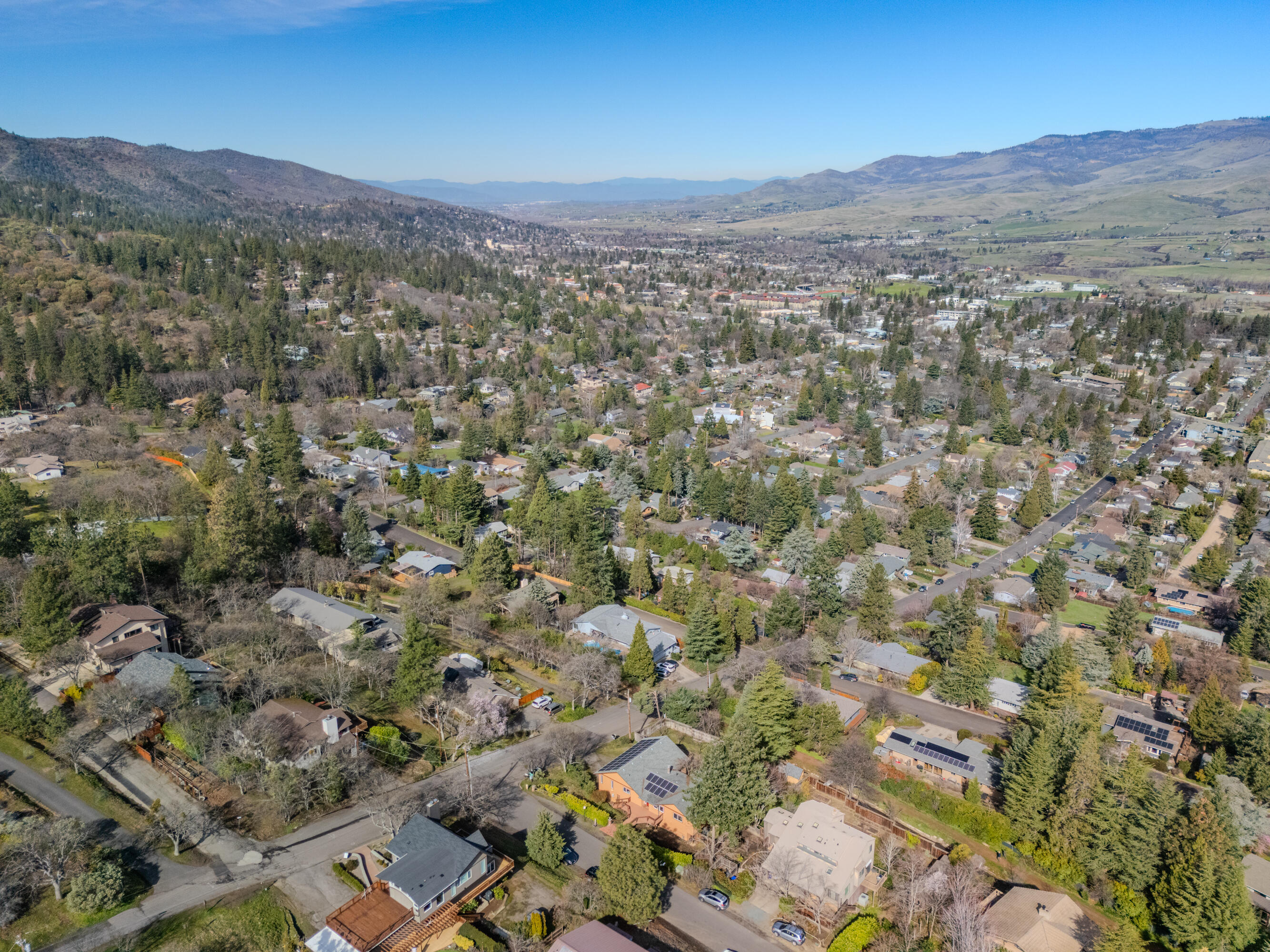 1911 Tamarack Place
