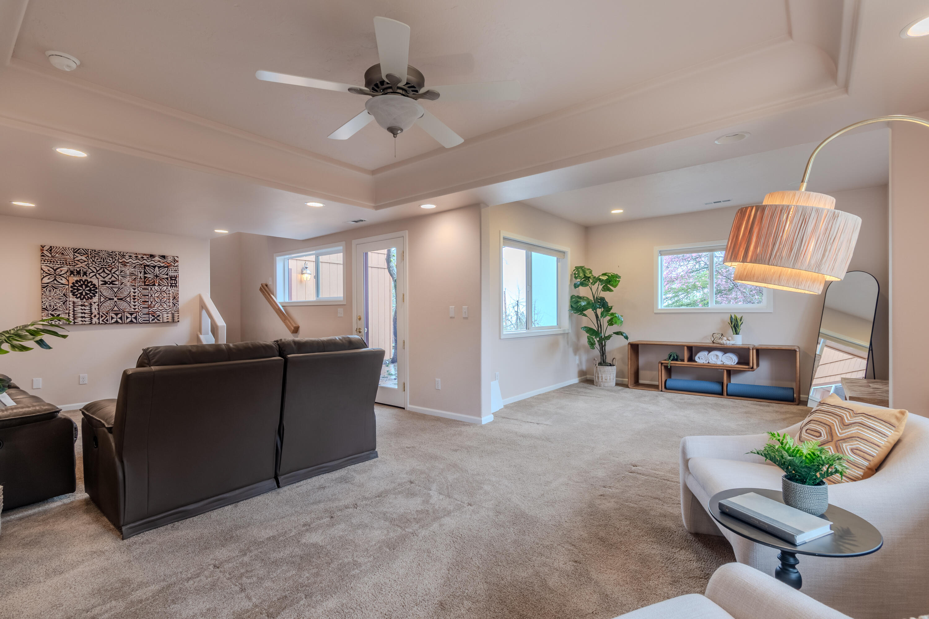 1911 Tamarack Place