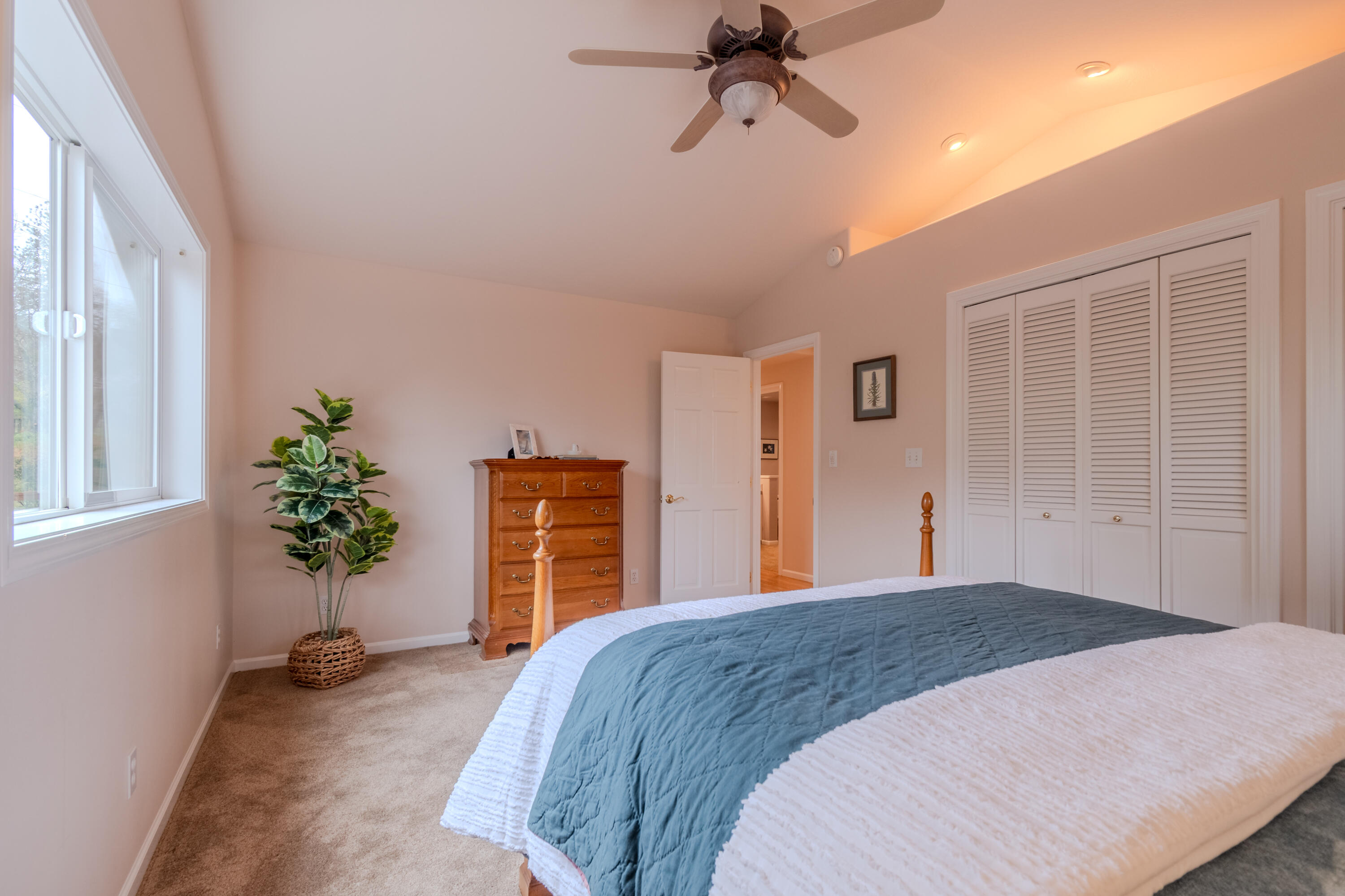 1911 Tamarack Place